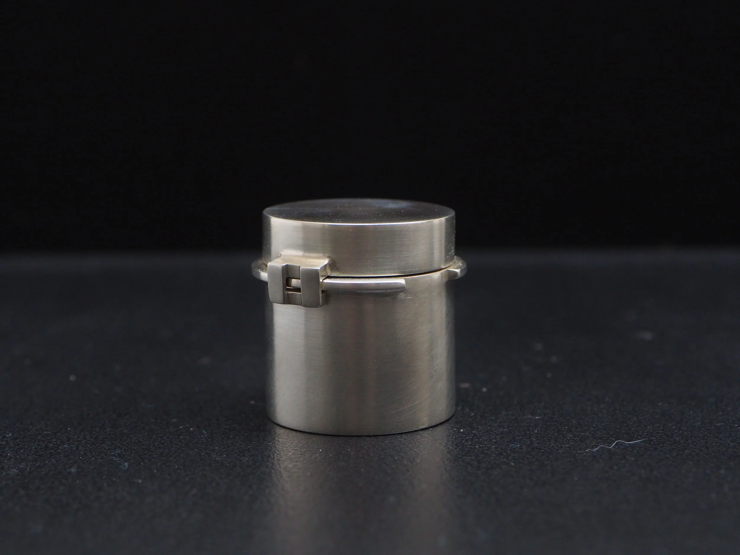 Helena Russell_Ring Box_Square wire.JPG