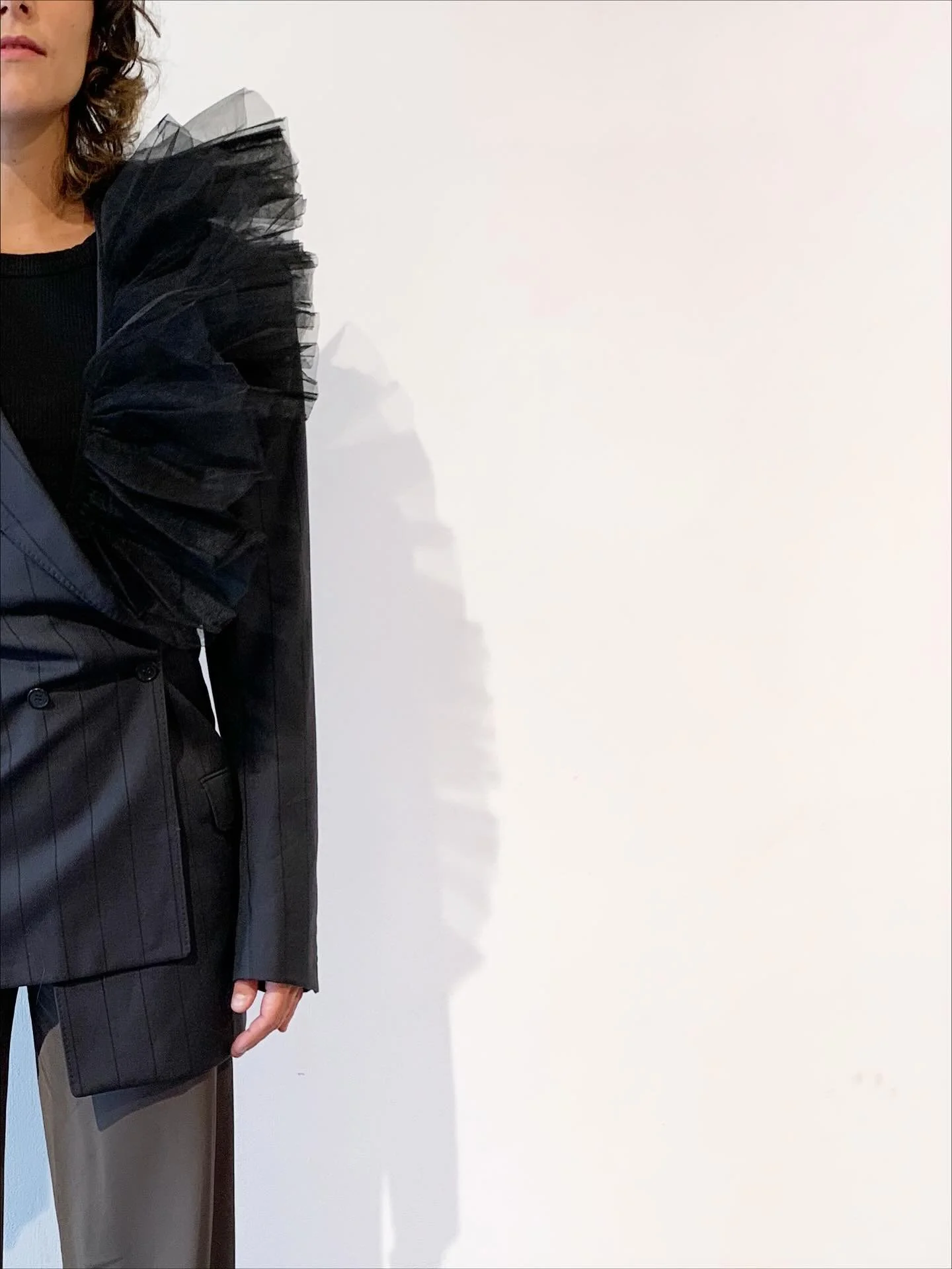 I have 2-3 blazers available ! 
DM for details 

Vintage blazer reworked with tulle frills 
#maisonelise #tulleblazer #reworkedblazer #tullework #maisonelisebrussels