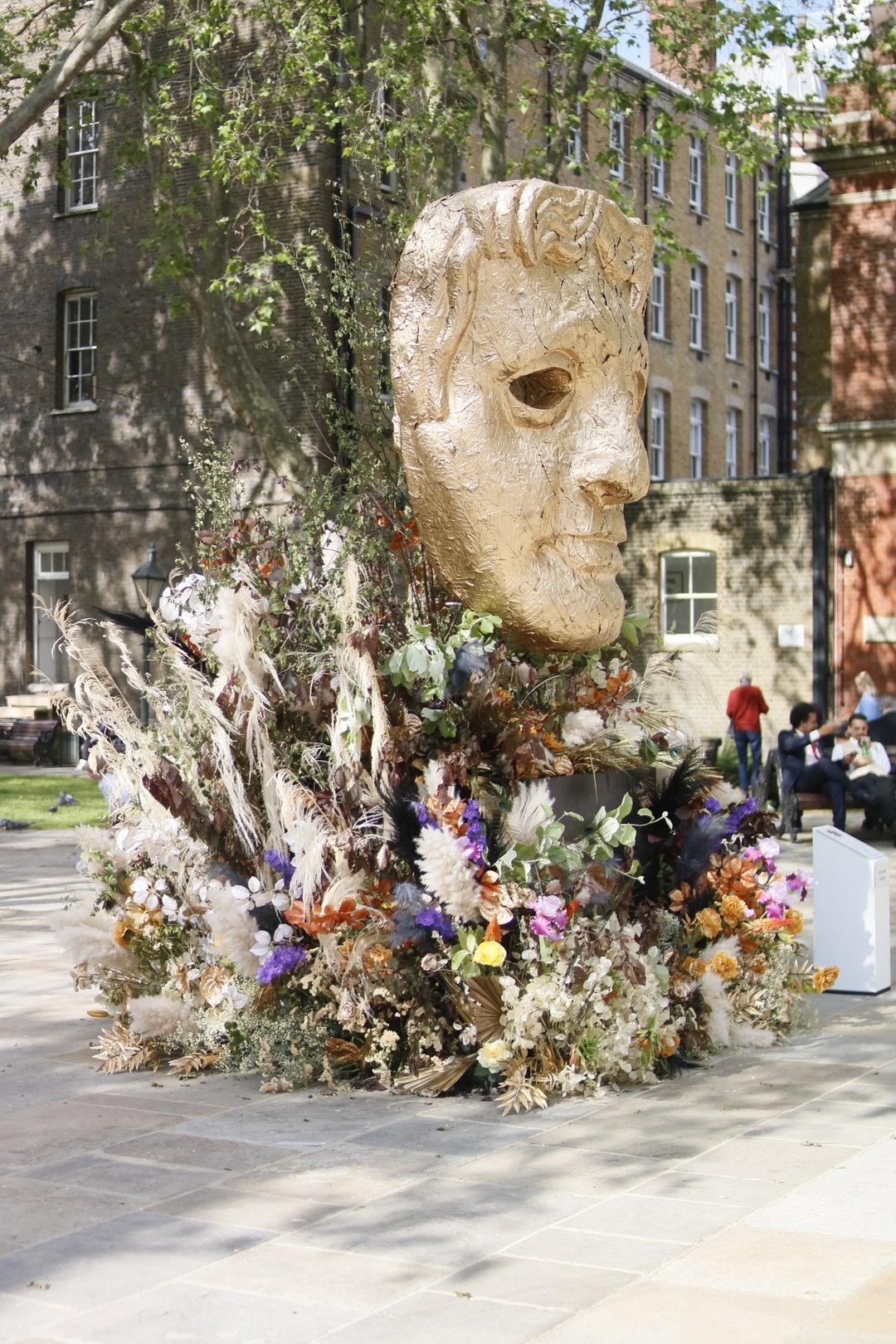 It's not long now until the beautiful event of Chelsea in Bloom, are you heading down to see the fabulous displays? We can't wait to see what's created this year!