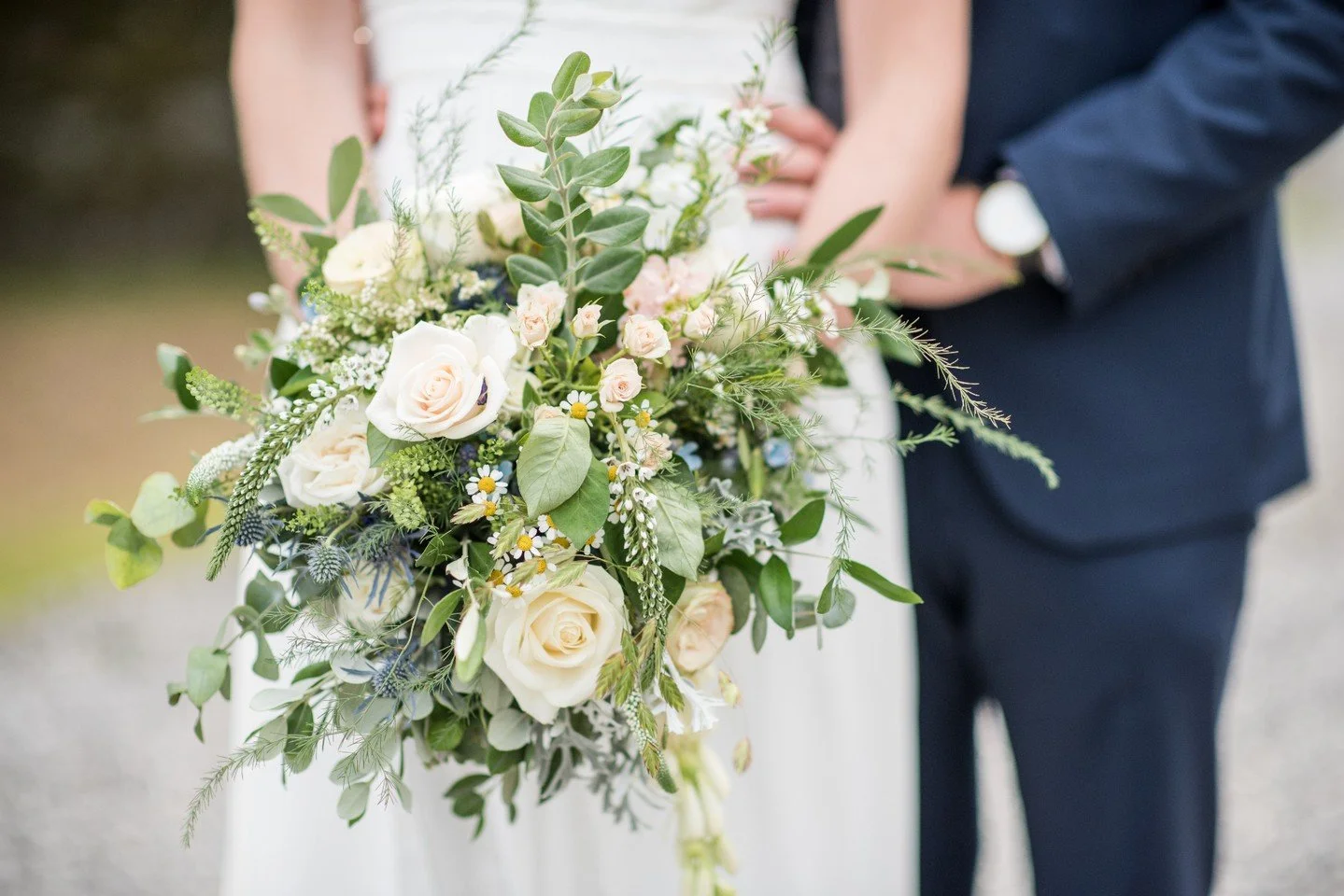 We&rsquo;ve been busy chatting with florists after the summer season. Always love hearing how events turned out and how teams held up through the madness 🙌🏻 
How was summer for you? 

#floristlife #floralcommunity #flowerchat #weddingflorists