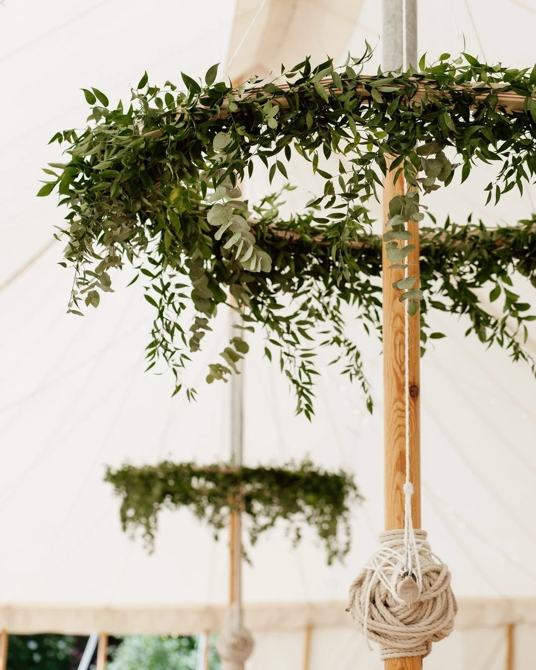A little reminder for your quieter season: now is the perfect time to follow up on those summer weddings. ✨ Reach out for images, gather your favourites, and start building content that will serve you for months to come &mdash; on your socials, your 