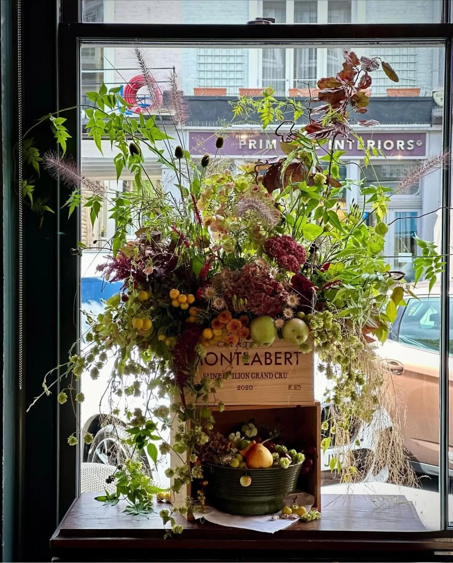 There&rsquo;s a special kind of buzz that comes with creating florals for other brilliant businesses. When you find those companies who are on your wavelength, it makes all the difference &mdash; they truly value what you do, and in return, you get t