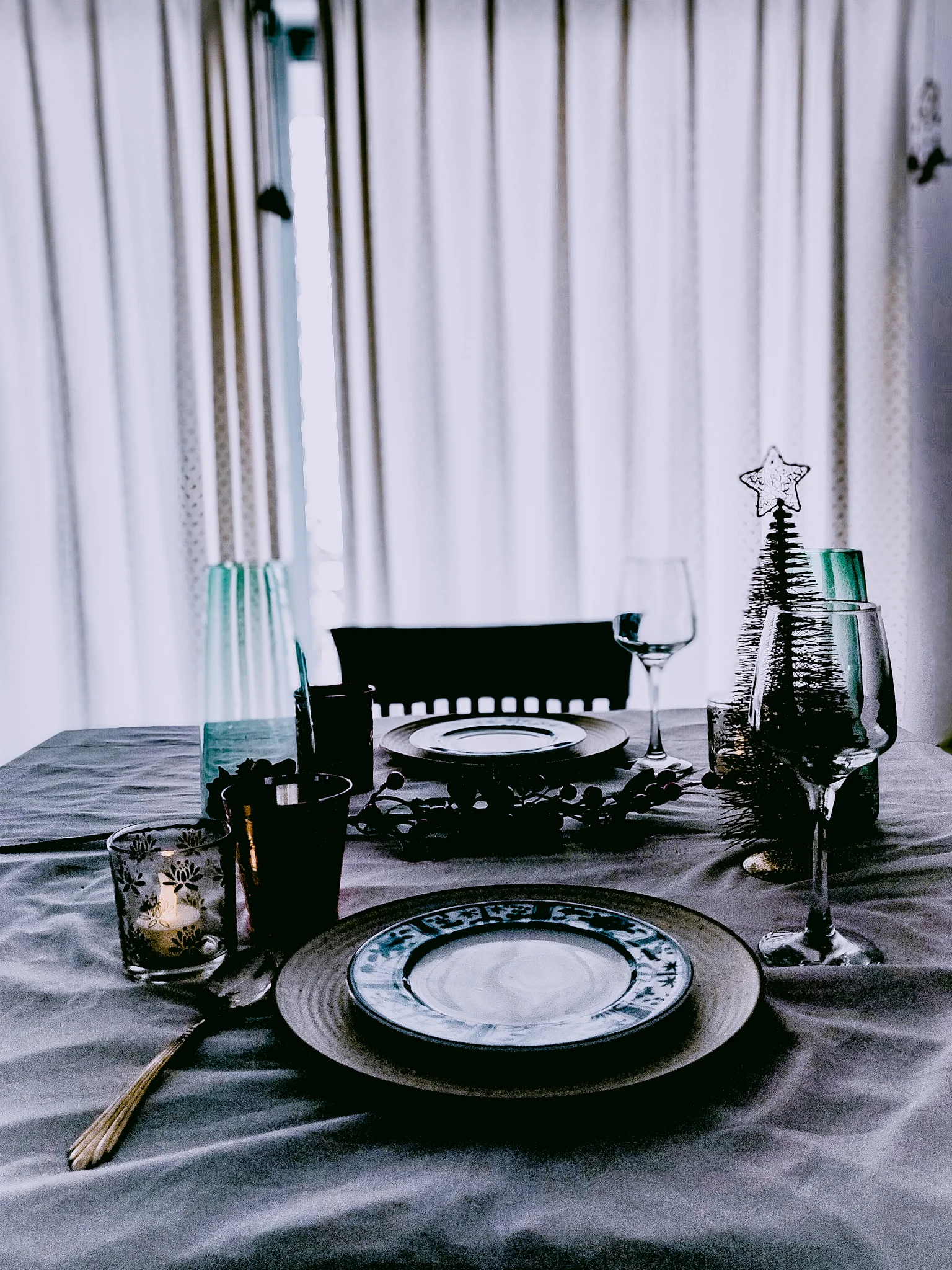 dinnerpartytablesetting.jpeg