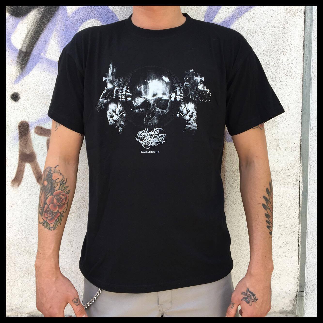 Men Shirt V Neck, Siebdruck S / M / L / XL / XXL - Preis 20 €