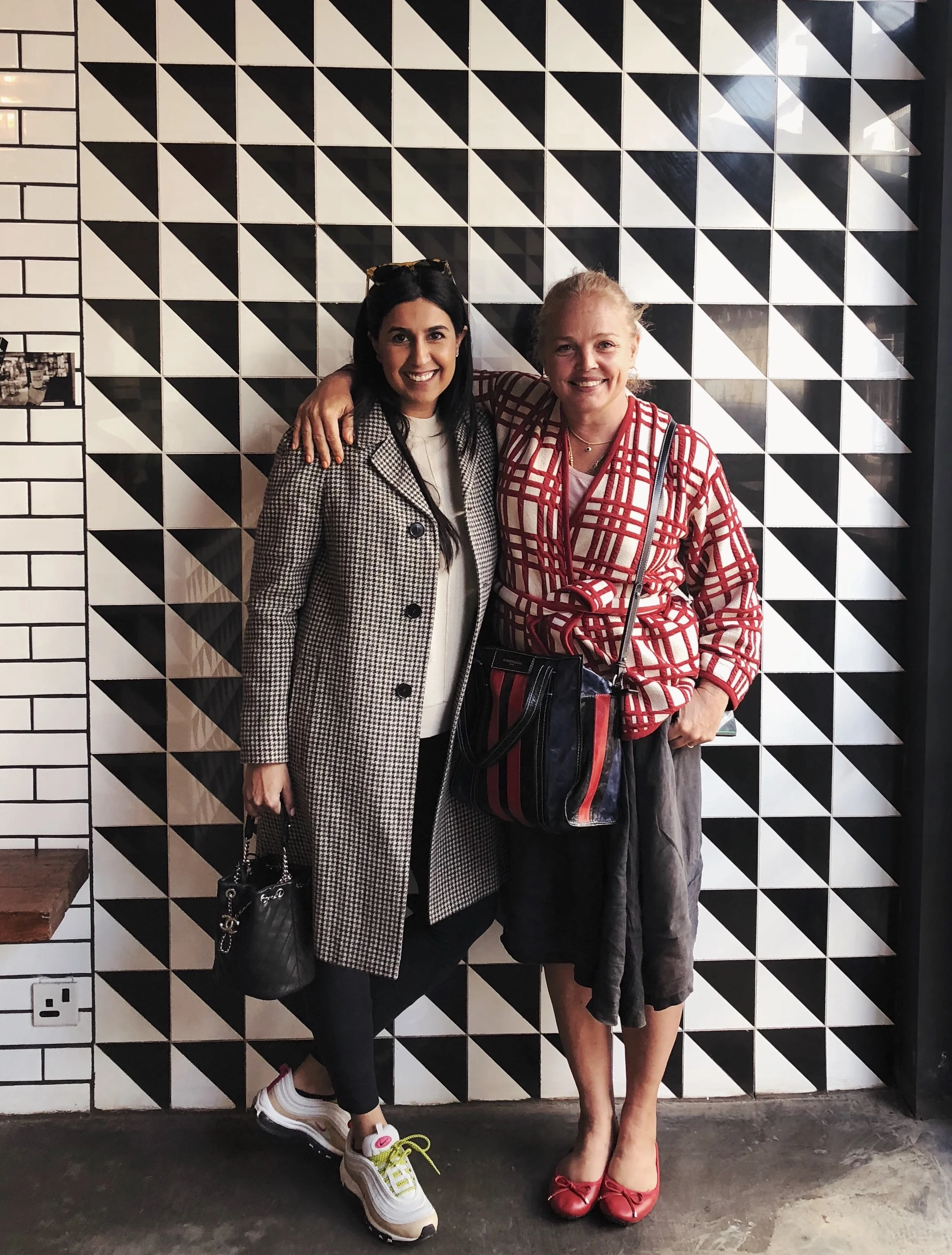 Jennifer Wesslau and Sarah Bag-all in Kuwait.jpg