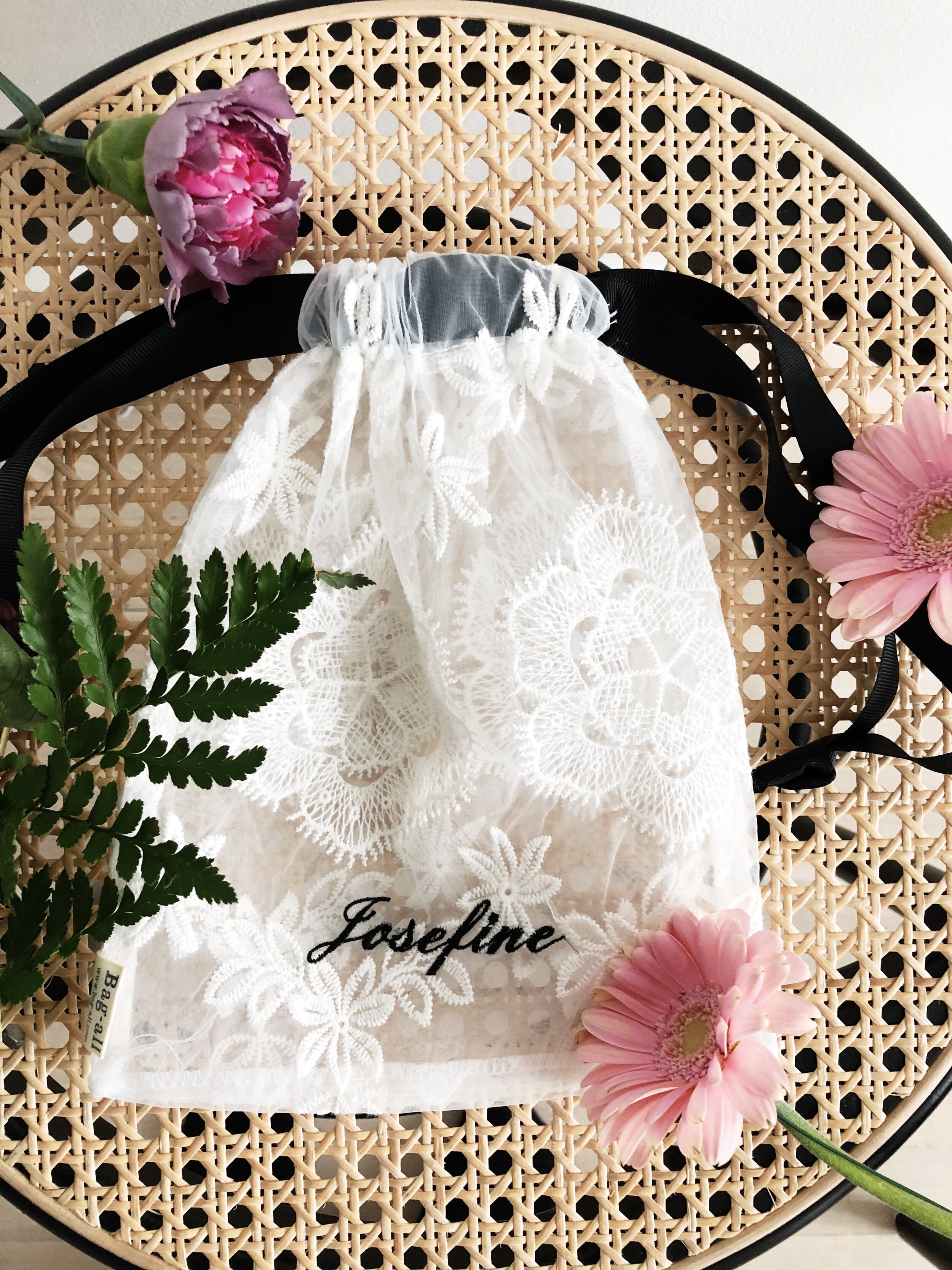 F_ White Lace Bag with monogram Bag-all Mood.jpg