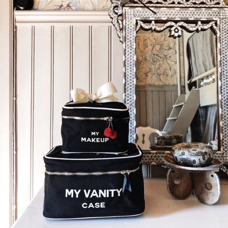 Make up Box Black.jpeg
