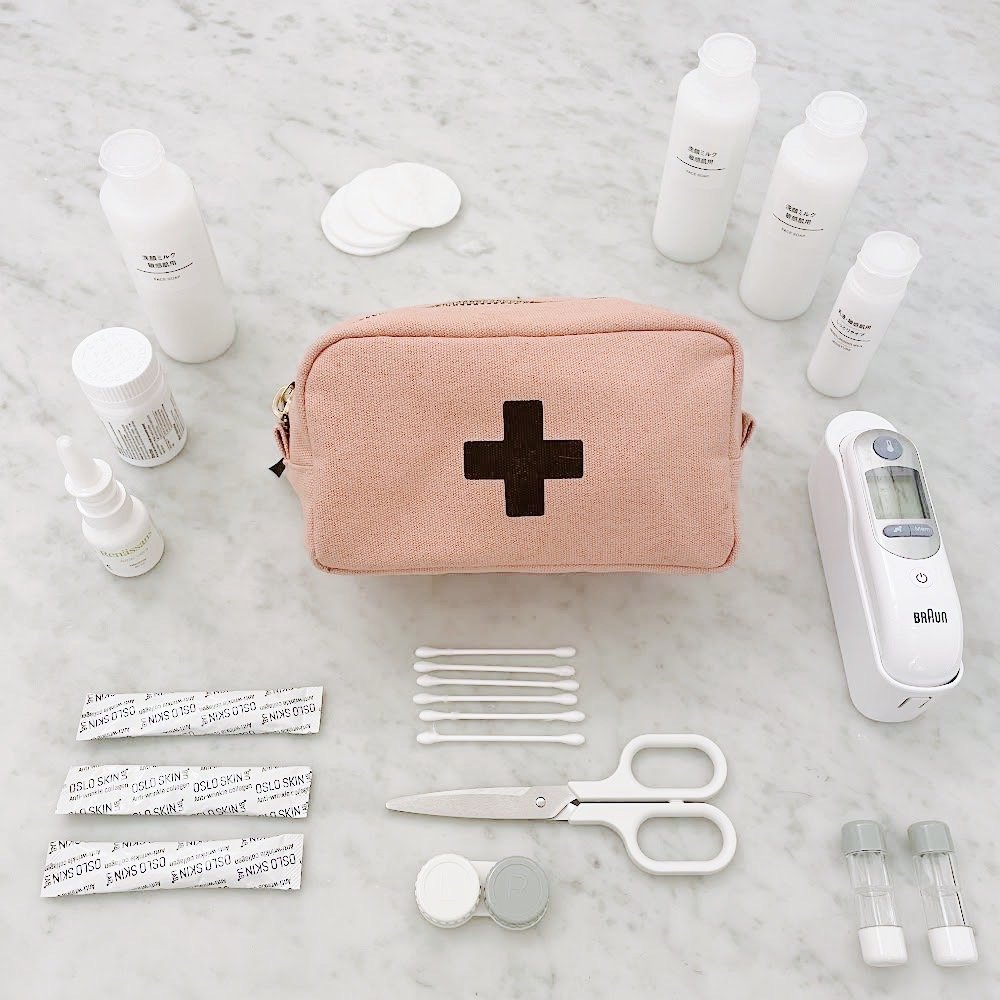 F_ First Aid Organizing Case - Pink bag-all mood (1).jpg
