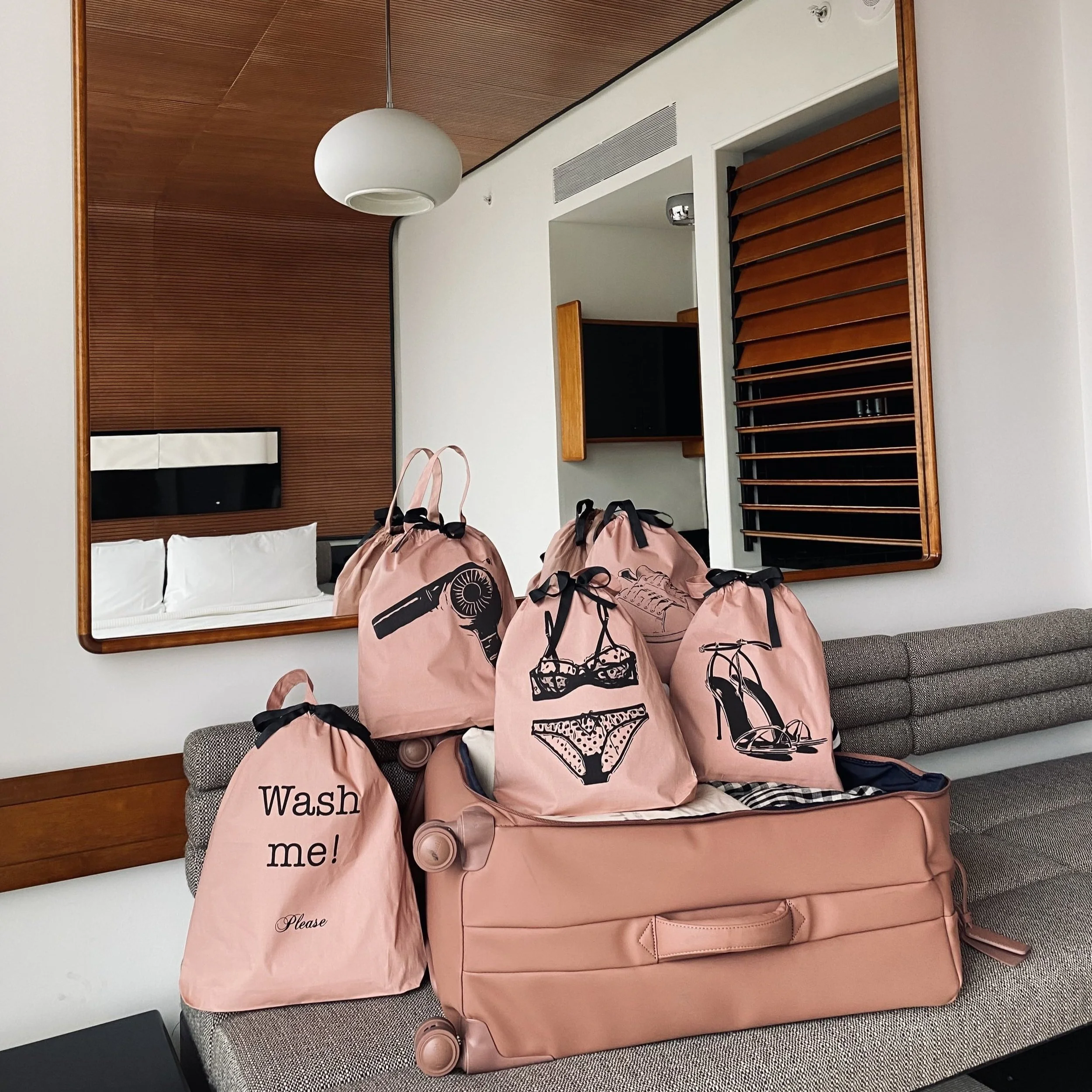 It's all about Pink: The New Travel &amp; Organizing Bags in Pink Collection