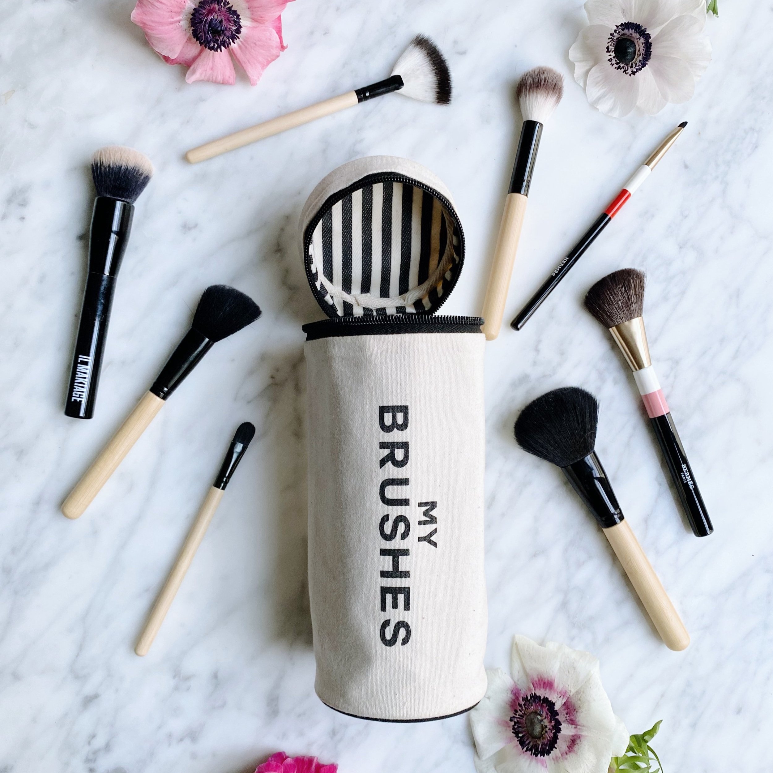 Bag-all Round Case for Brushes with Wipeable Lining, Cream