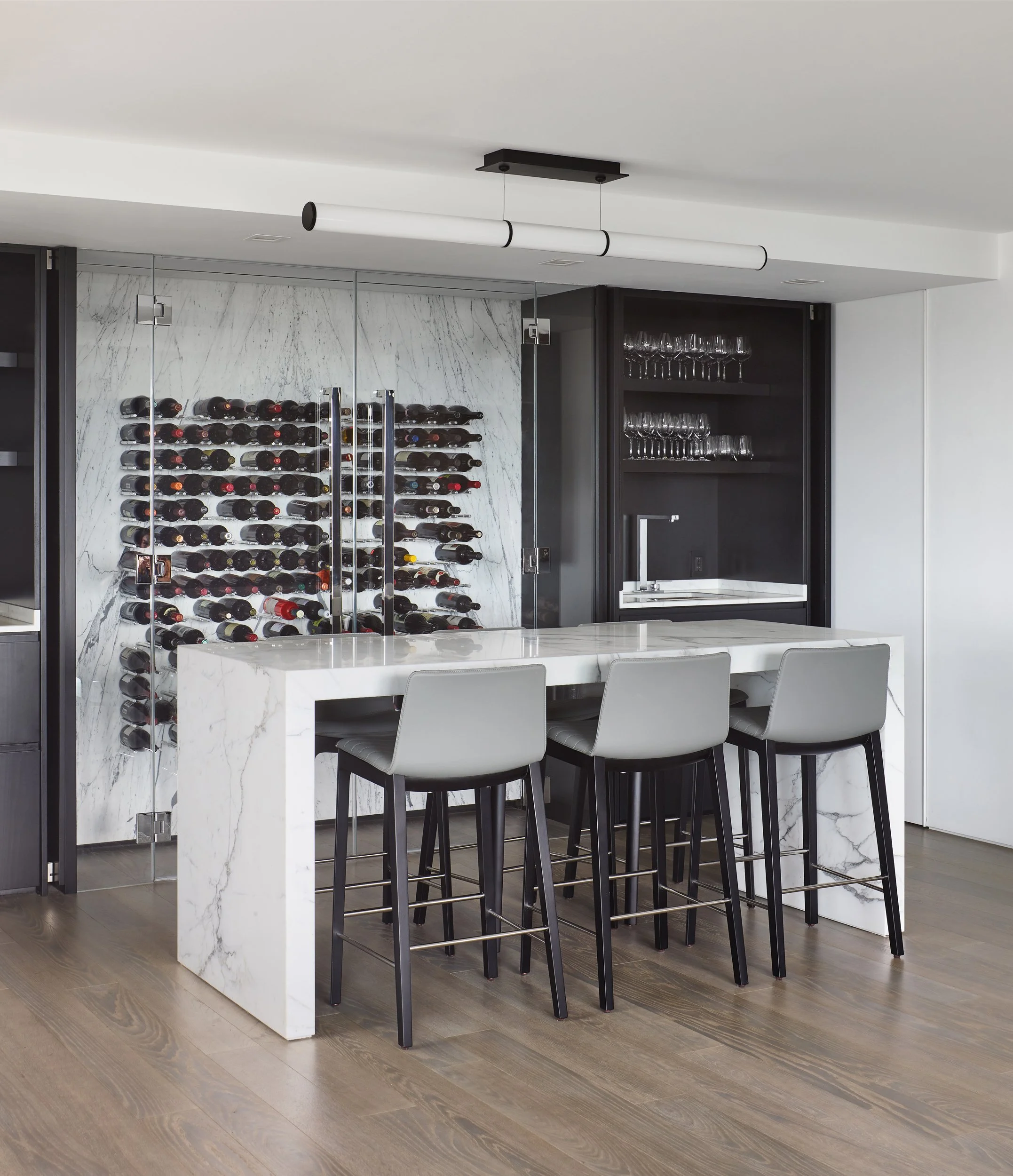 Modern wine bar design for a renovated luxury apartment