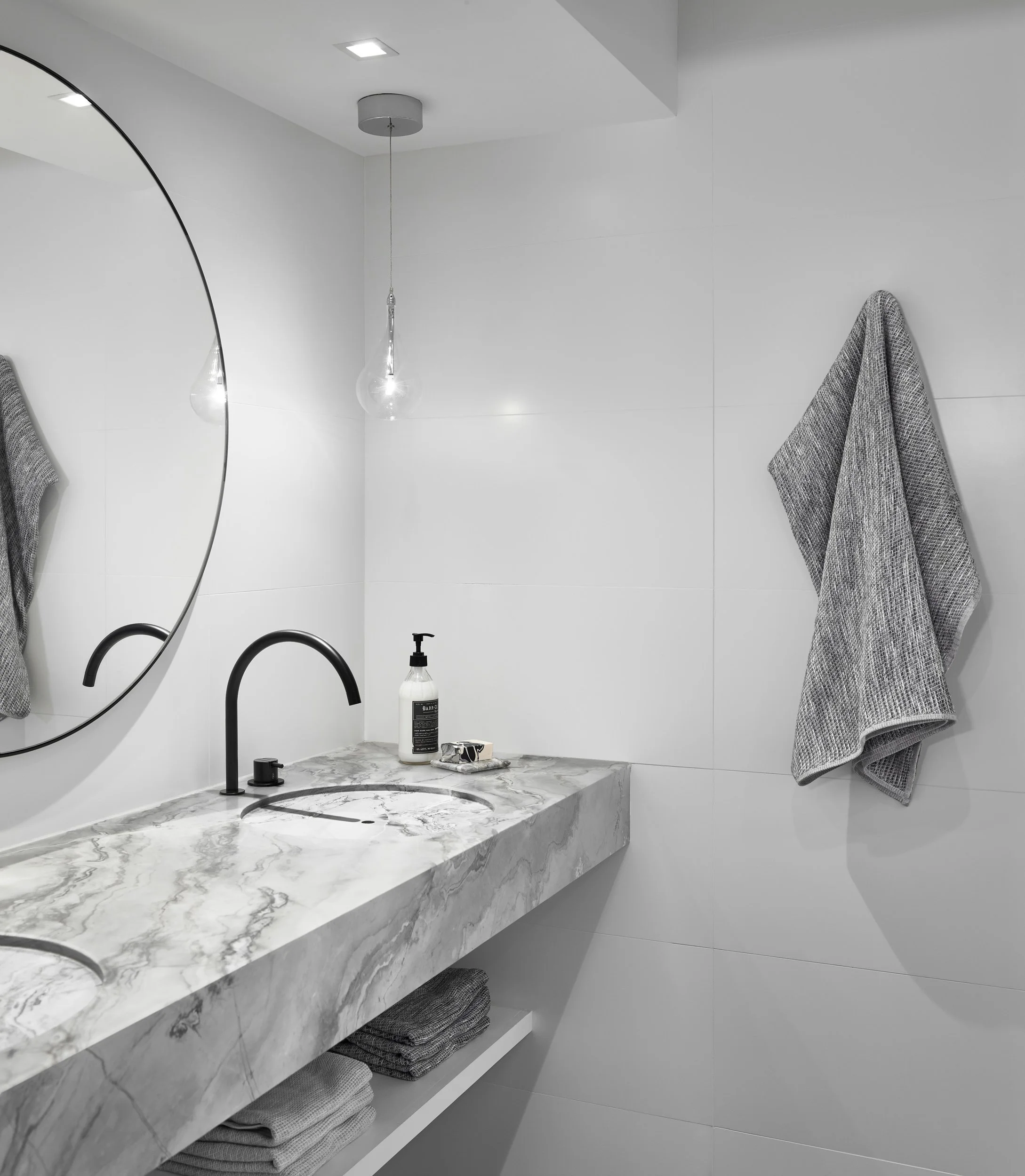Minimalist bathroom design for a Boston luxury penthouse