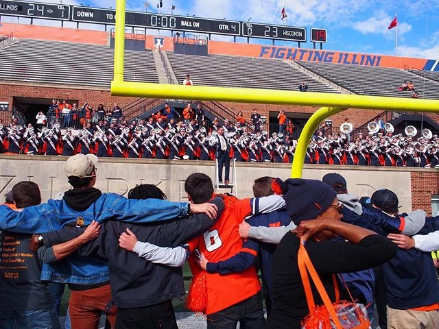 Best way to end the game? An Illini win and singing Alma Mater on the field 🧡💙 Happy Homecoming Illini!
