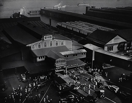 Berenice Abbott, Hoboken Ferry Terminal