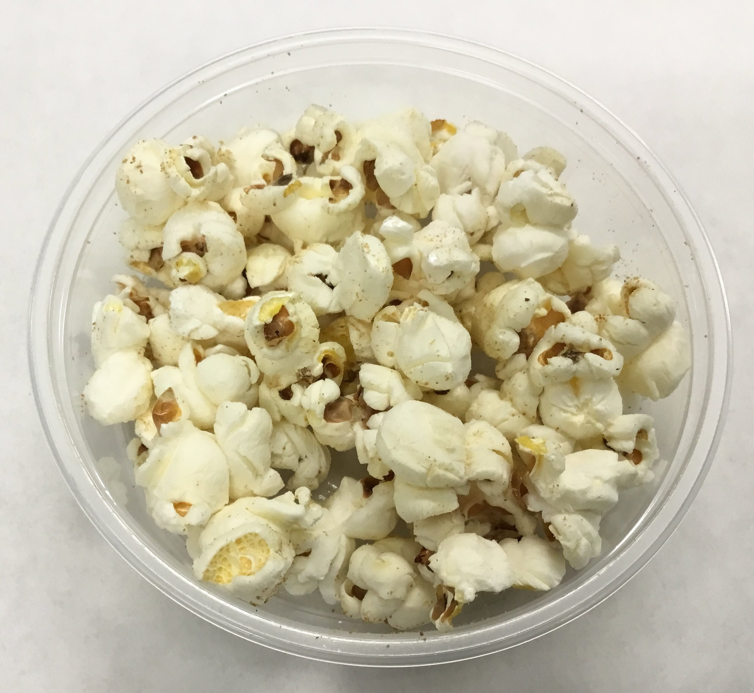 Grapes topping - popcorn with mesquite and coconut sugar.
