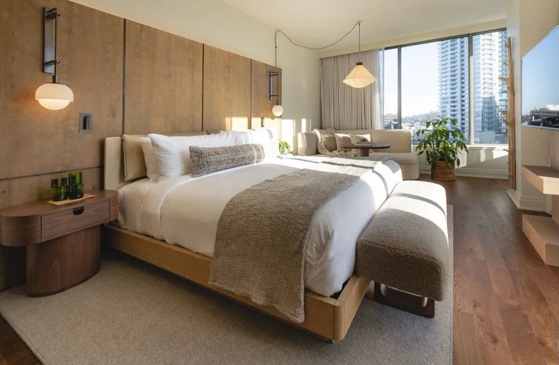 ✨ Feeling especially grateful to see so many incredible Washington experiences featured as the world prepares to visit Seattle for FIFA World Cup 2026 ⚽️🌎

🏙️ Elevated stays in the heart of Seattle @1hotel.seattle 
🎯 Friendly competition and unfor