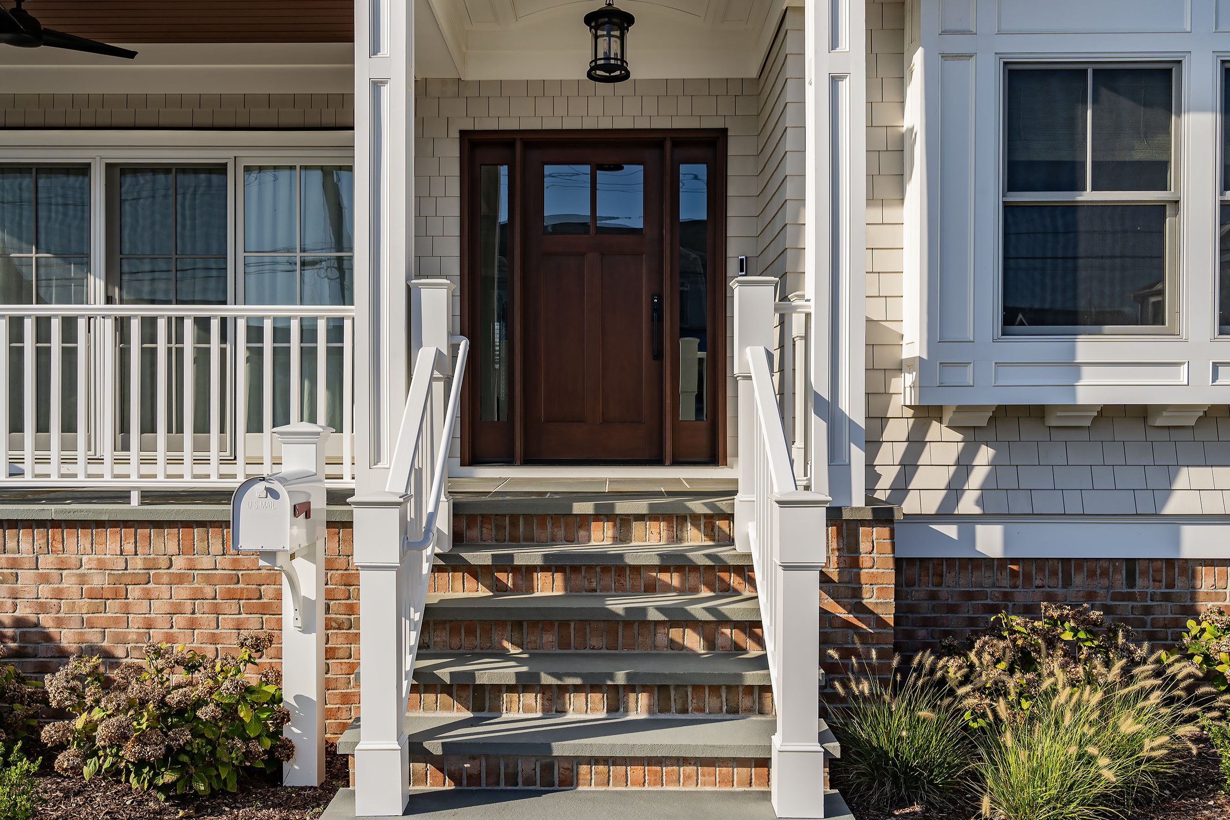 06-Front Entry 1.jpg