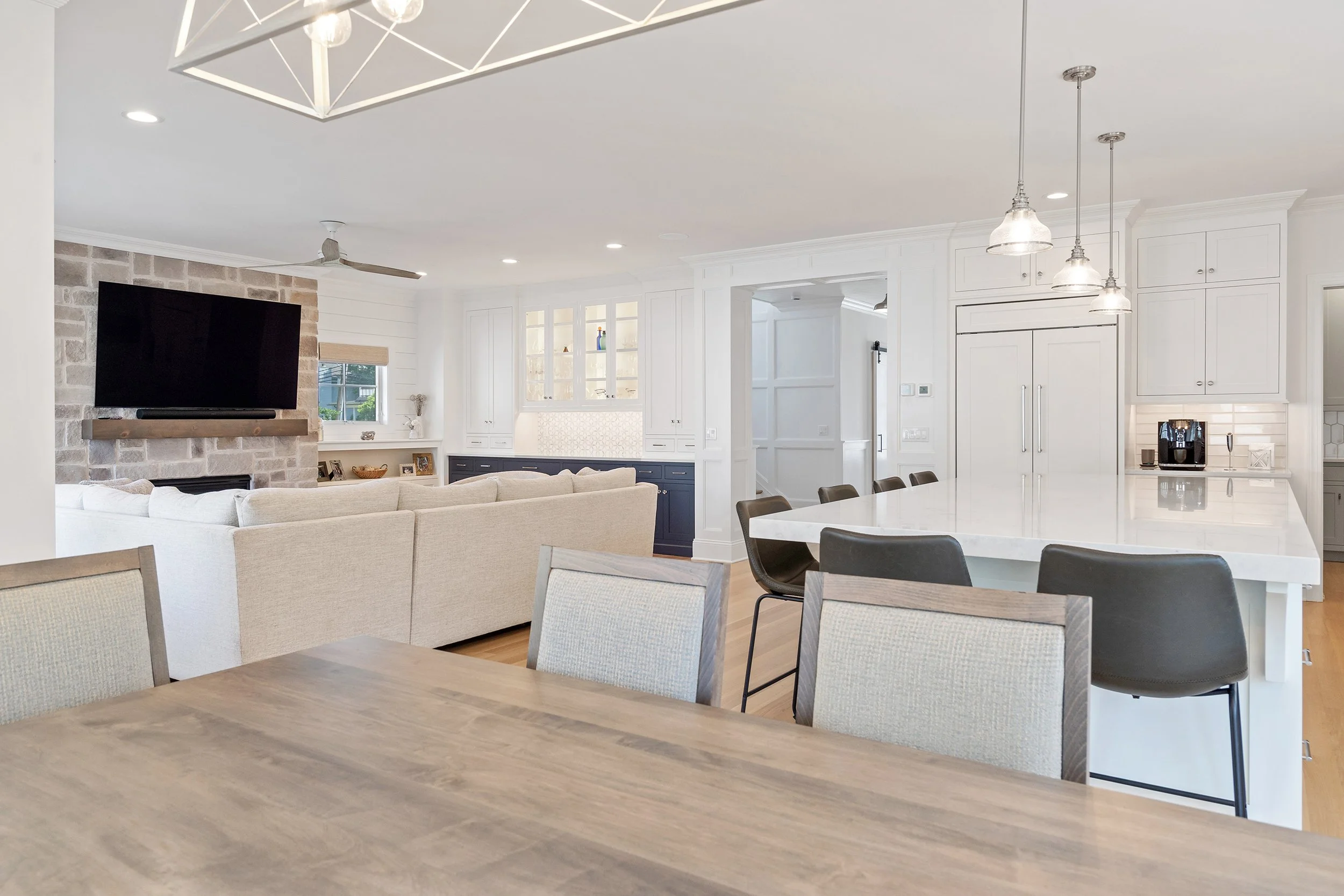 035-Dining 1B.jpg
