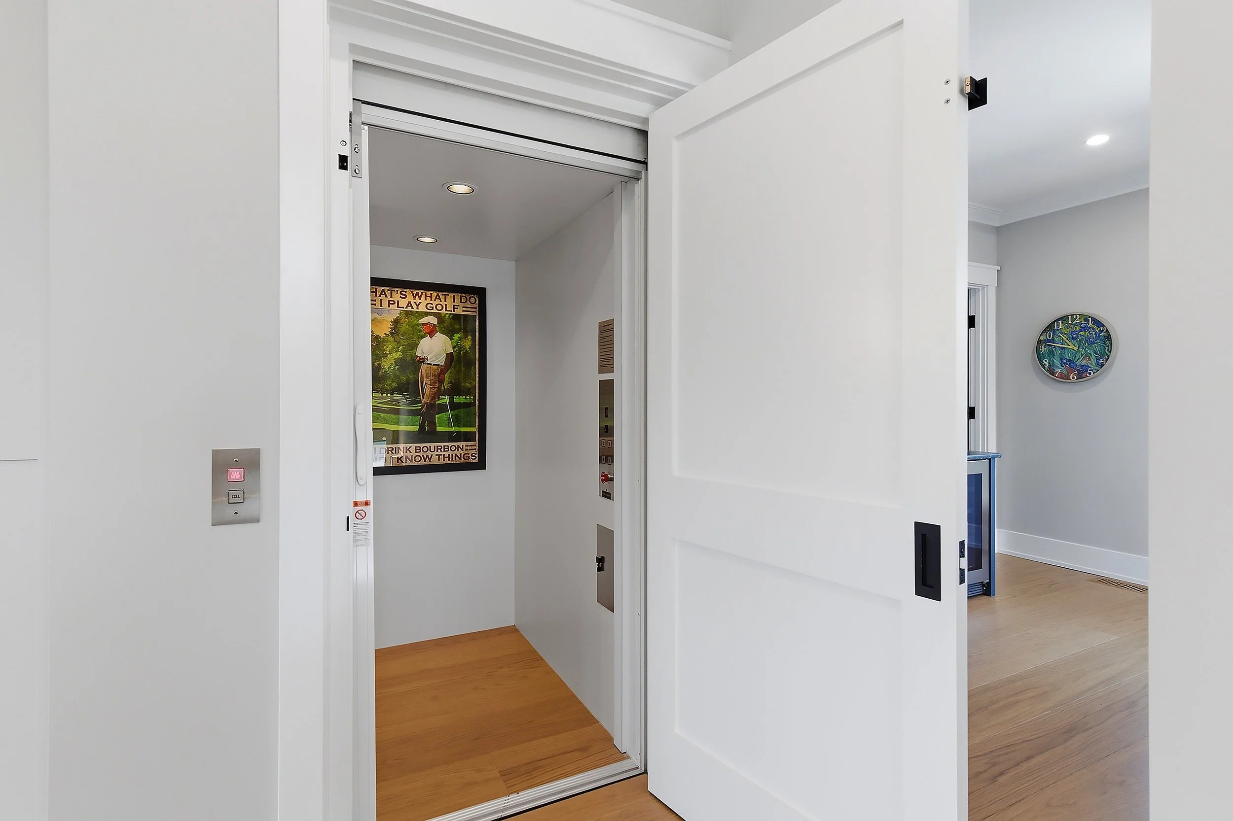 042-Elevator.jpg