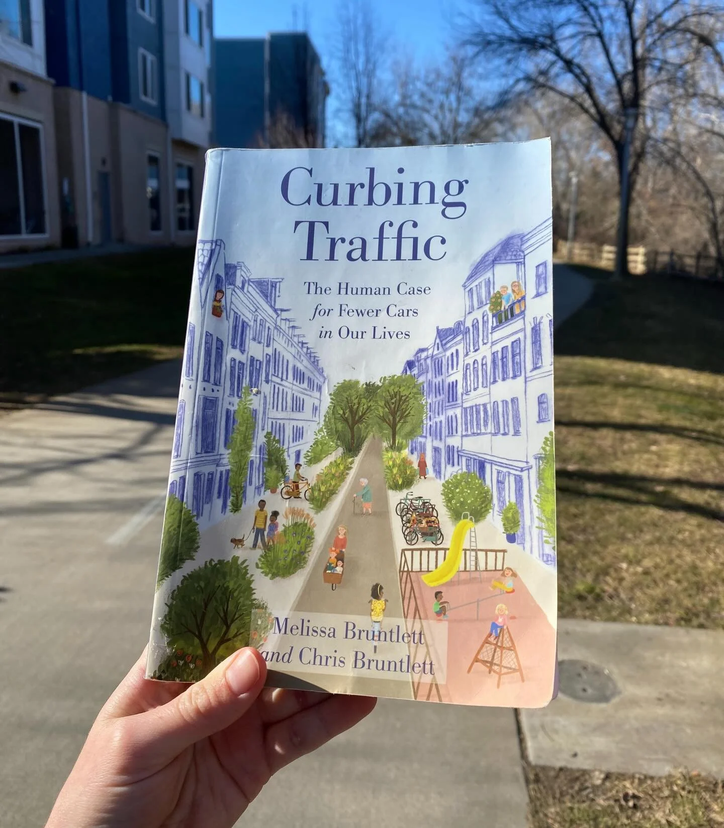 Oh hey there, we have some light winter (spring?) reading just for you! If you&rsquo;re looking for a fun way to gain more knowledge on city designing and infrastructure, we have just the thing starting up this year: the Bicycle Advocacy Book Club!

