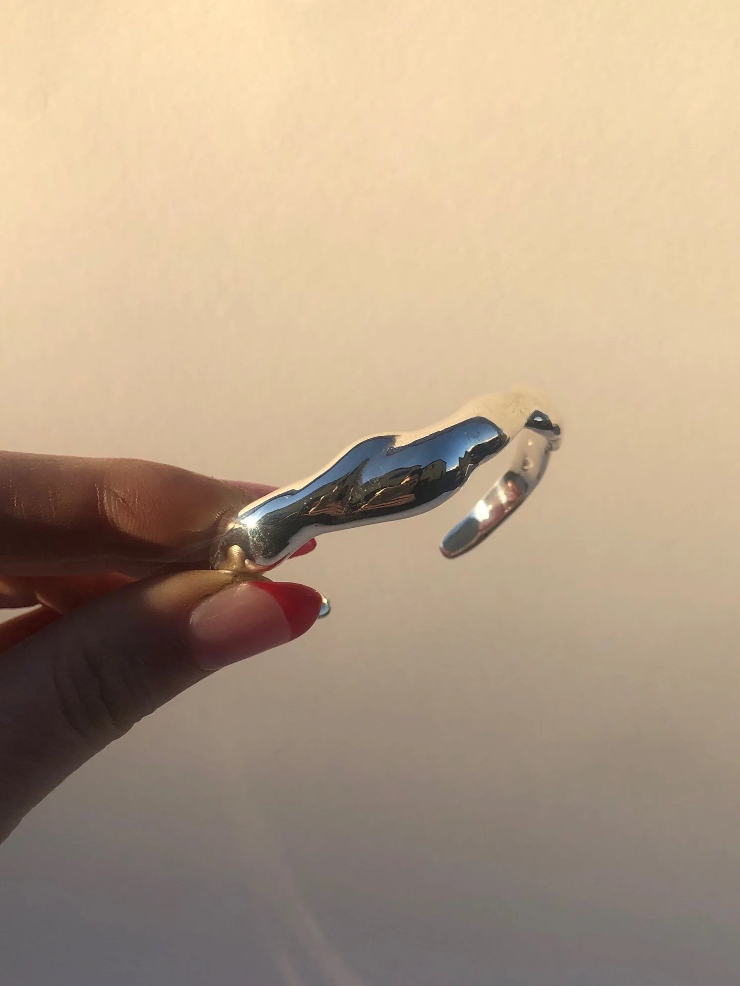 81E5E05B-2ABF-419B-B75D-782A14F82D4D