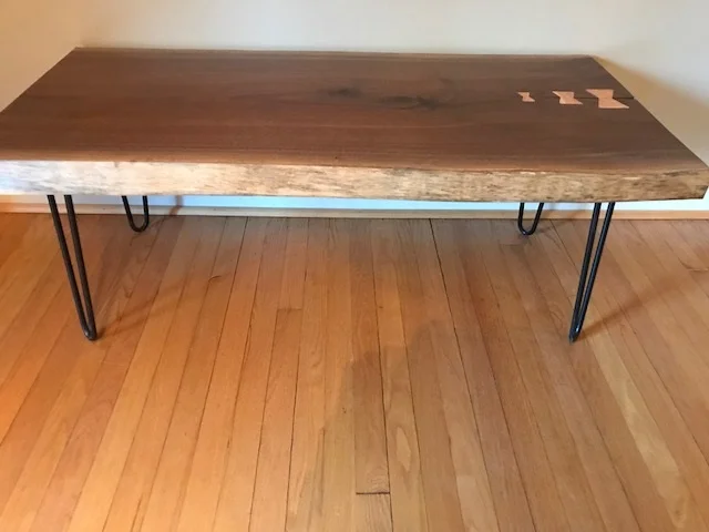 walnuttable1.jpg