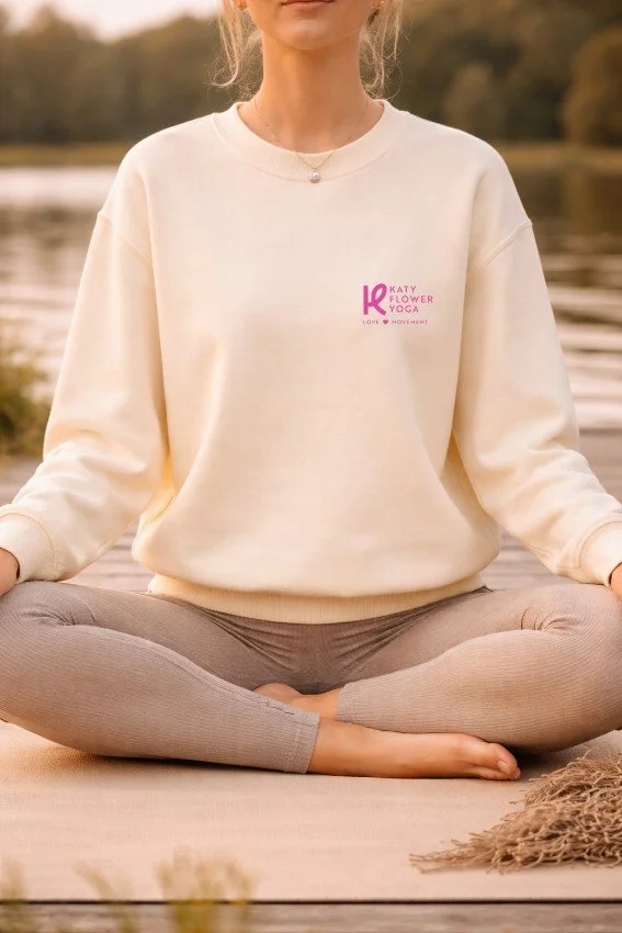 Sweatshirt Vanilla Front.jpg