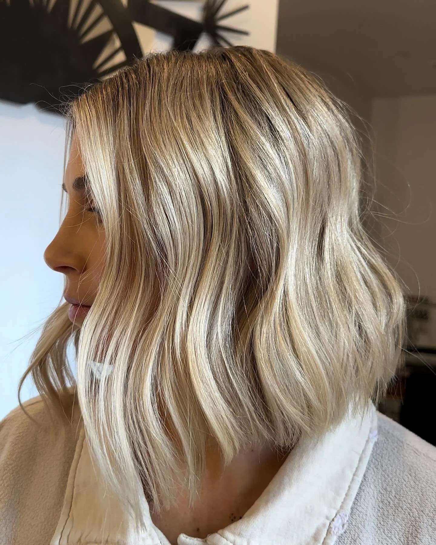 Appointments are open through April in #carbondalecolorado • all booking is done online. Book online at ashandgold.com, link in bio.
•
•
•
#blonde #blondebalayage #bob #hair #aspen #aspensnowmass #colorado #carbondale #dysonhair #