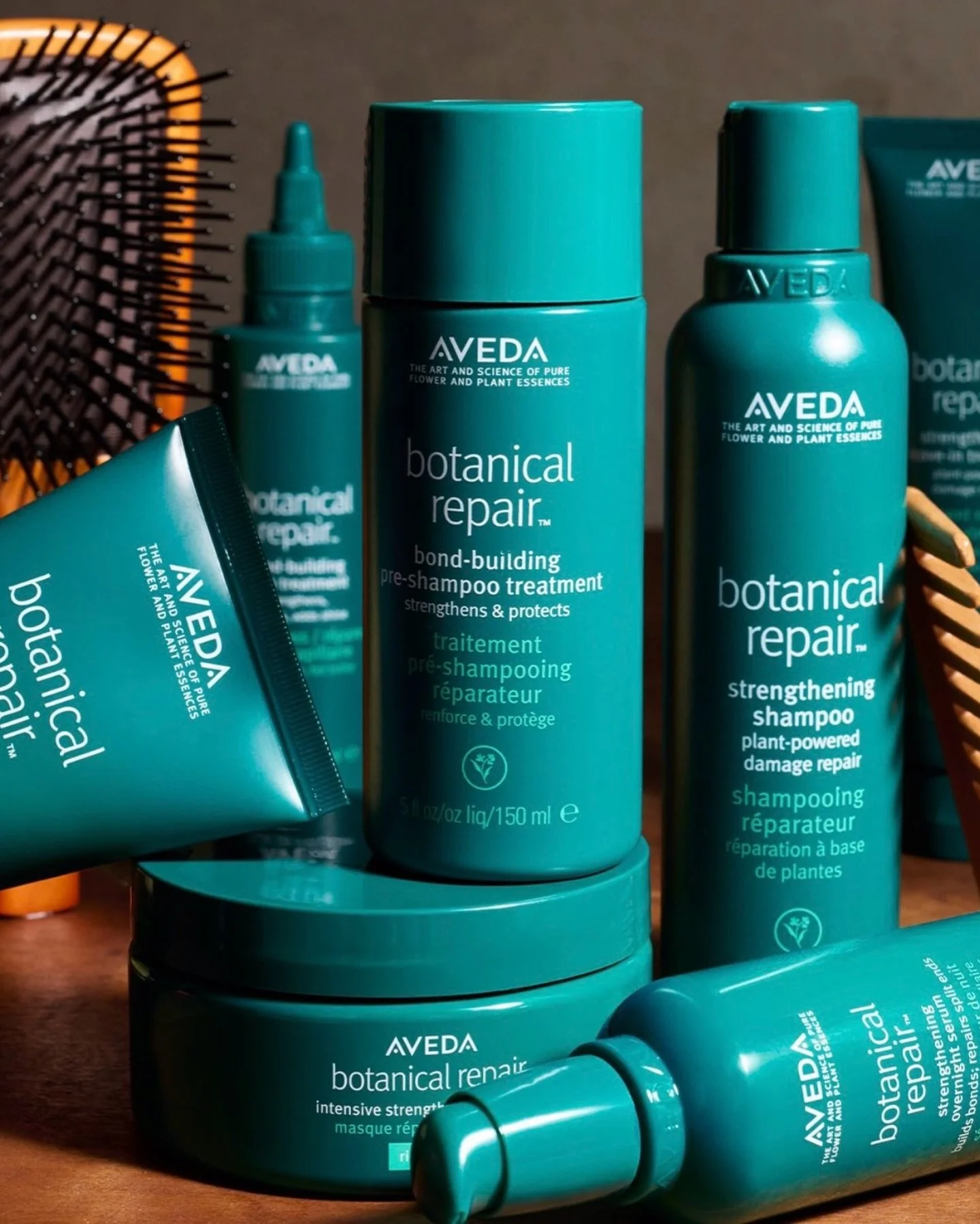2026 = no more breakage 🌿

Aveda Botanical Repair works by building new hair bonds and repairing damage caused by heat, color, and everyday wear.
Strong hair starts at the core ✨

#AvedaHair #BotanicalRepair #BondRepair #BreakageRepair #CleanBeautyH