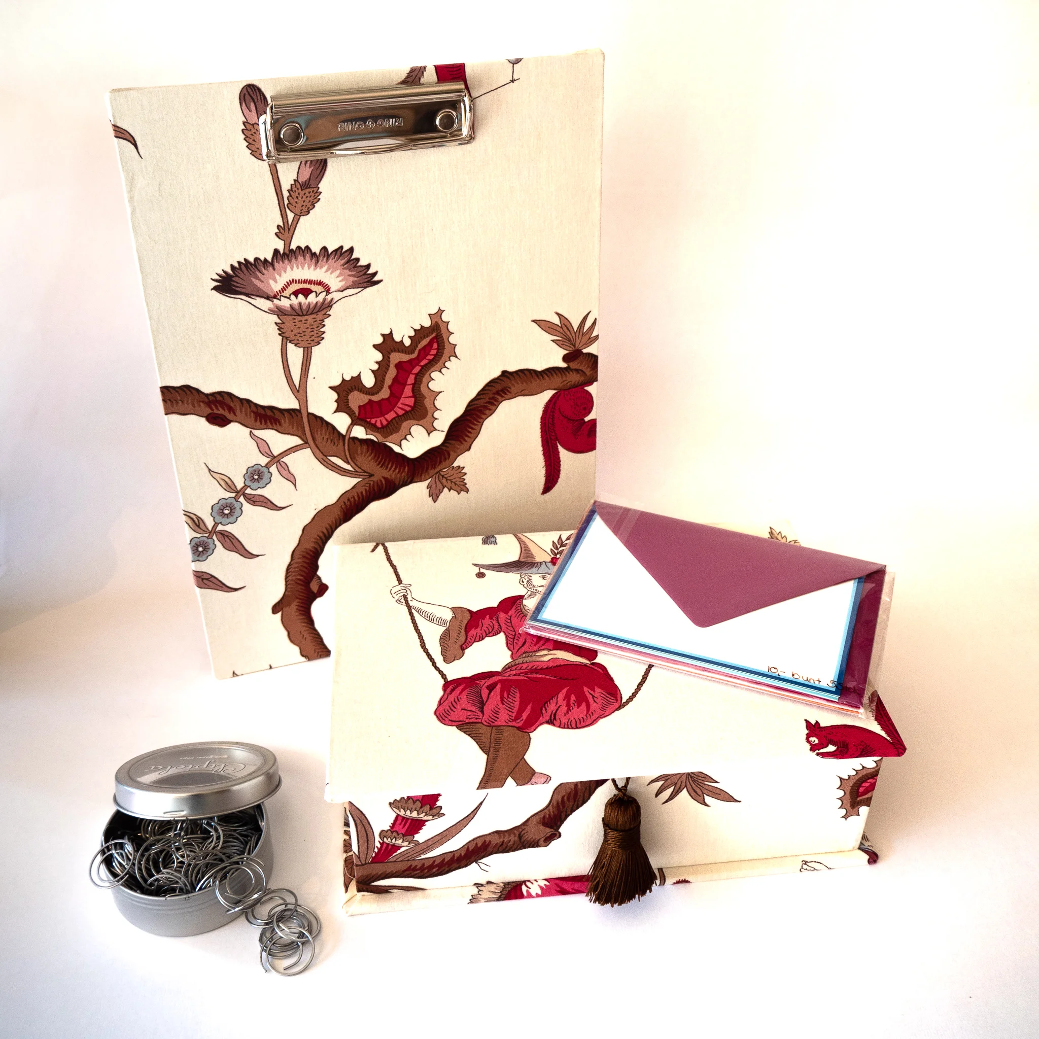 papierwerkstatt_alexandravsch_papierundstoffe_Schachtel-Lianenschaukel-rot-creme-braun-multiple-3