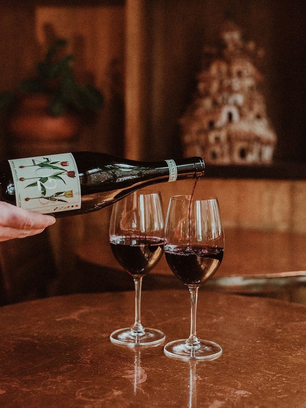 We&rsquo;re endlessly grateful to live in a place where wine grows so beautifully, and to work alongside the talented winemakers who make it happen.

2023 ᴡʜɪᴛᴇ ᴡᴀʟɴᴜᴛ ᴇꜱᴛᴀᴛᴇ ᴅᴜɴᴅᴇᴇ ʜɪʟʟꜱ ᴘɪɴᴏᴛ ɴᴏɪʀ
&lsquo;Vibrant and intense, this red goes deep on r