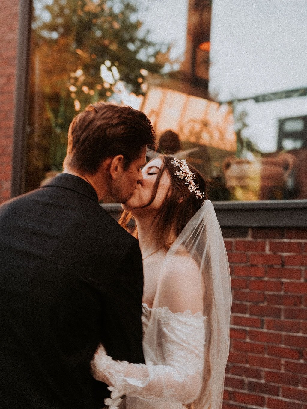 Only a few tables left for our delicious Valentine&rsquo;s Day prix fixe dinner. It&rsquo;s set to be a lovely evening ❤️ 
 
𝘍𝘰𝘭𝘭𝘰𝘸 𝘵𝘩𝘦 𝘭𝘪𝘯𝘬 𝘪𝘯 𝘰𝘶𝘳 𝘱𝘳𝘰𝘧𝘪𝘭𝘦 𝘧𝘰𝘳 𝘥𝘦𝘵𝘢𝘪𝘭𝘴 𝘢𝘯𝘥 𝘵𝘰 𝘳𝘦𝘴𝘦𝘳𝘷𝘦 𝘺𝘰𝘶𝘳 𝘵𝘢𝘣𝘭𝘦.