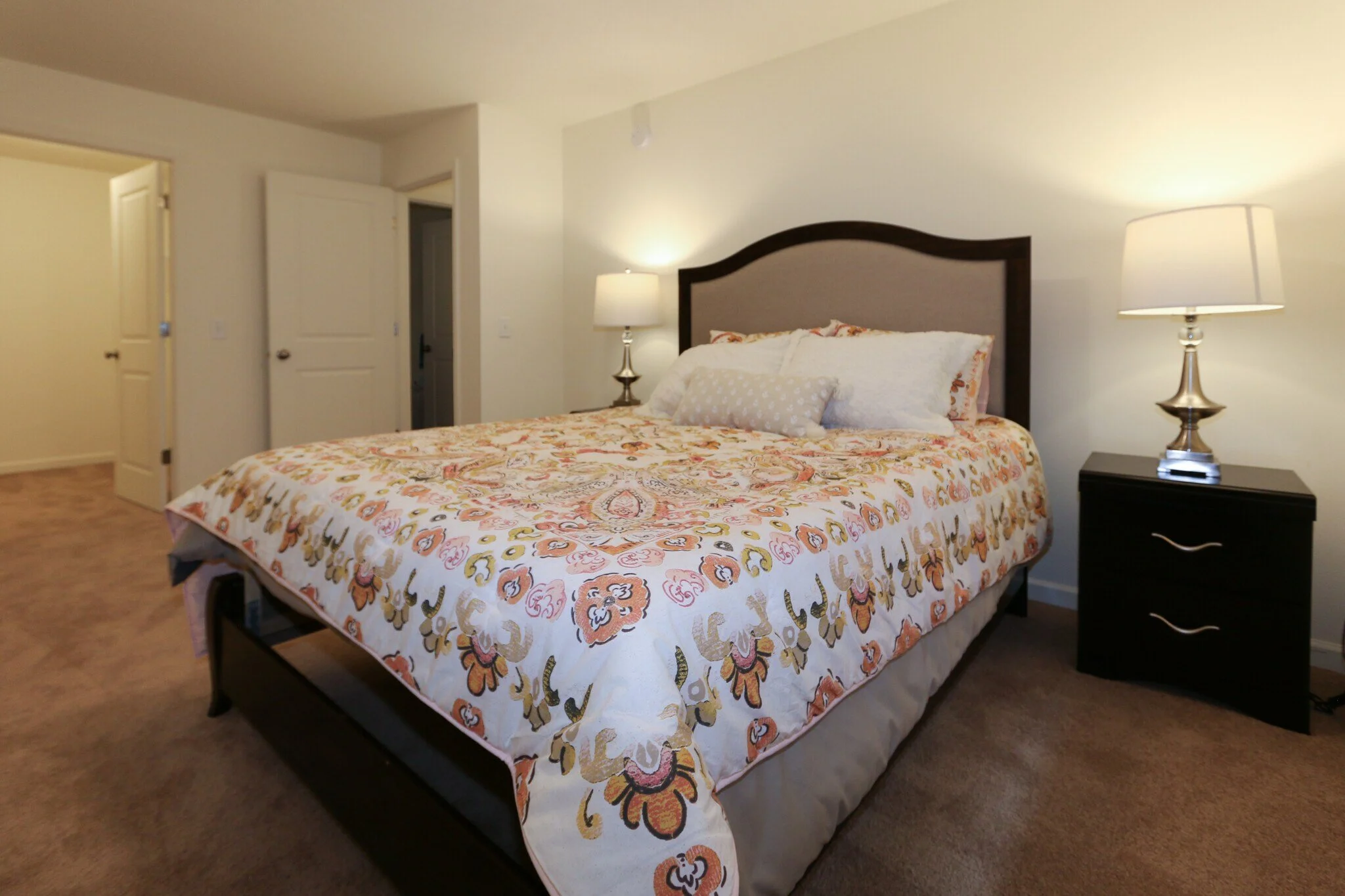 the-cove-apartments-anoka-mn-bedroom (1).jpg