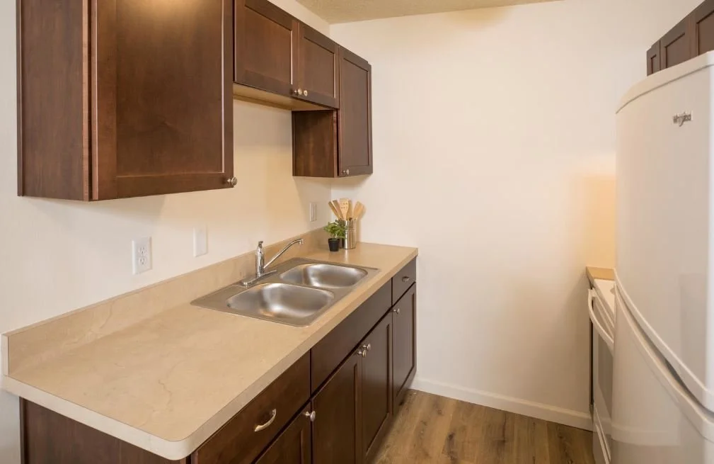 pointe-apartments-anoka-mn-building-photo (1).jpg