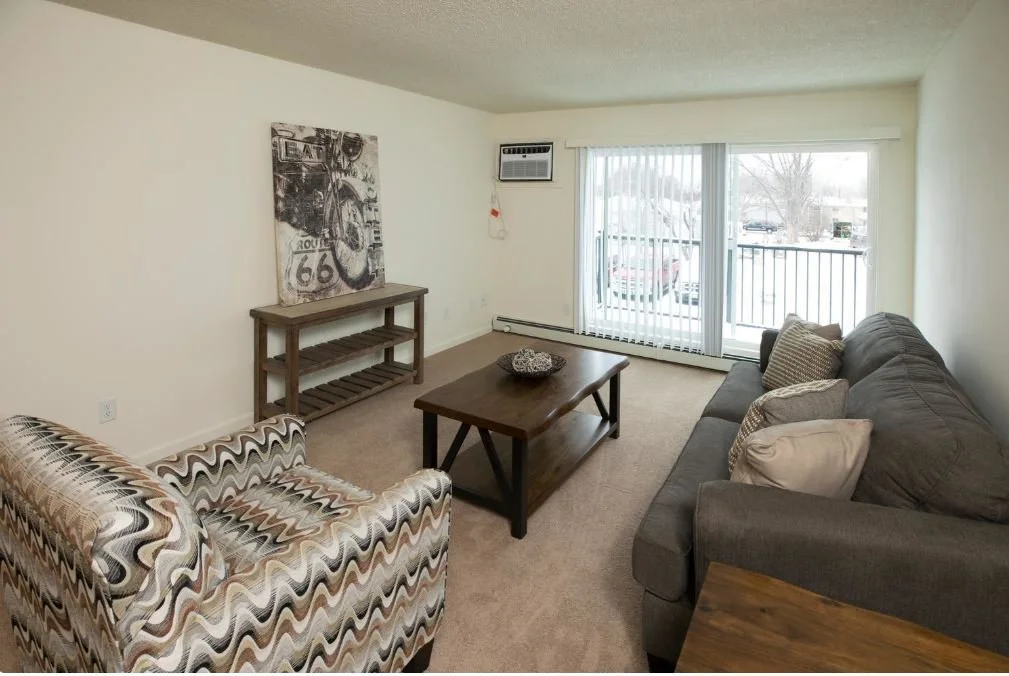 pointe-apartments-anoka-mn-building-photo (5).jpg