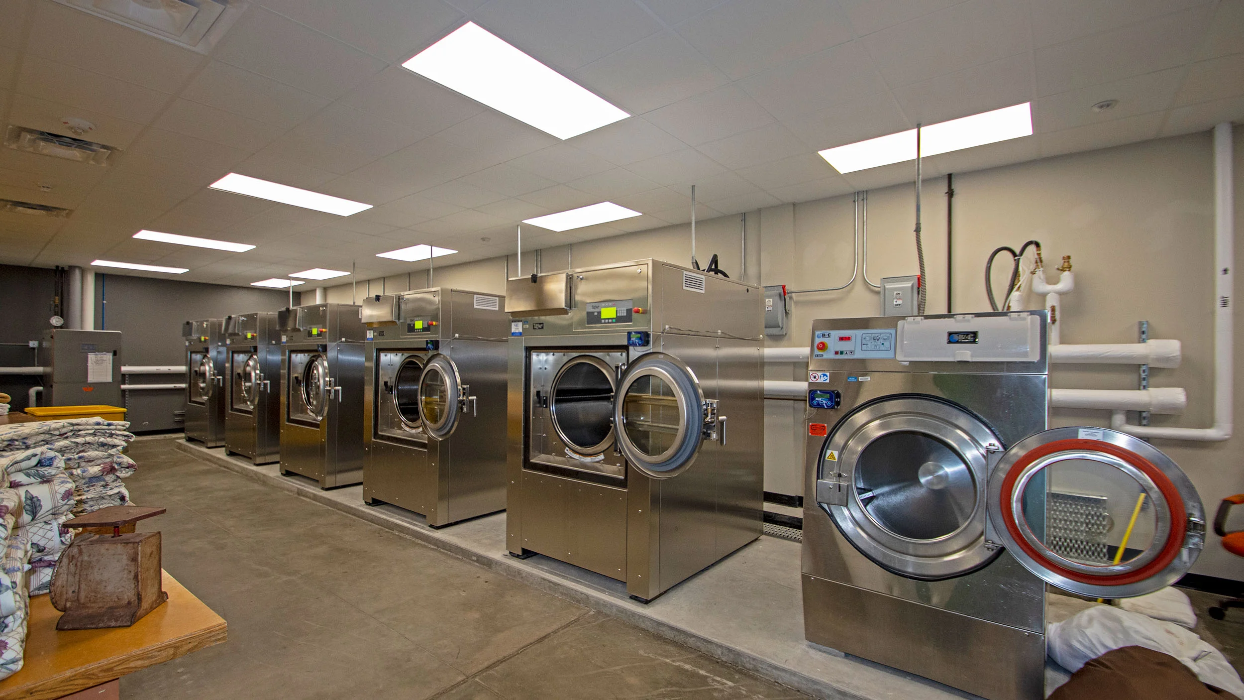 UNDLaundry2-2500.jpg