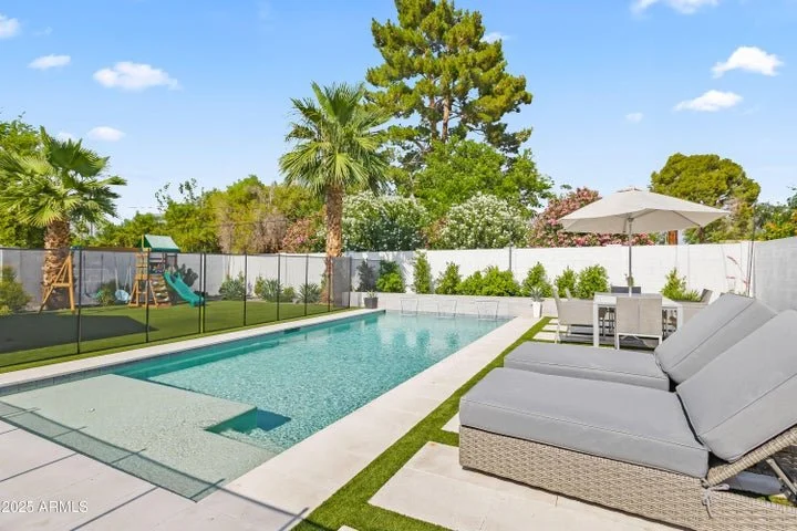 Congratulations to our clients on the purchase of their new home in Central Phoenix for $1,175,000. 

Are you looking to buy, sell, or invest? Contact our team today: 480.766.1515 | info@azluxurypartners.com | www.ArizonaLuxuryPartners.com.