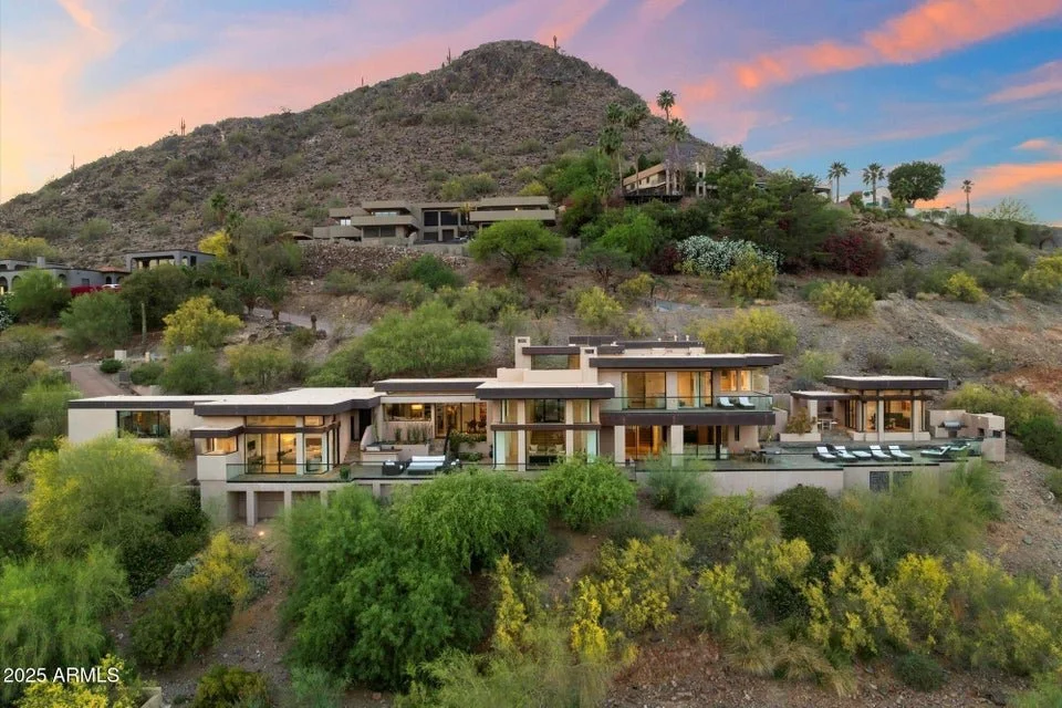 Congratulations to our client on leasing their new home in Paradise Valley for $30,000 per month. 

Are you looking to buy, sell, or invest? Contact our team today: 480.766.1515 | info@azluxurypartners.com | www.ArizonaLuxuryPartners.com.