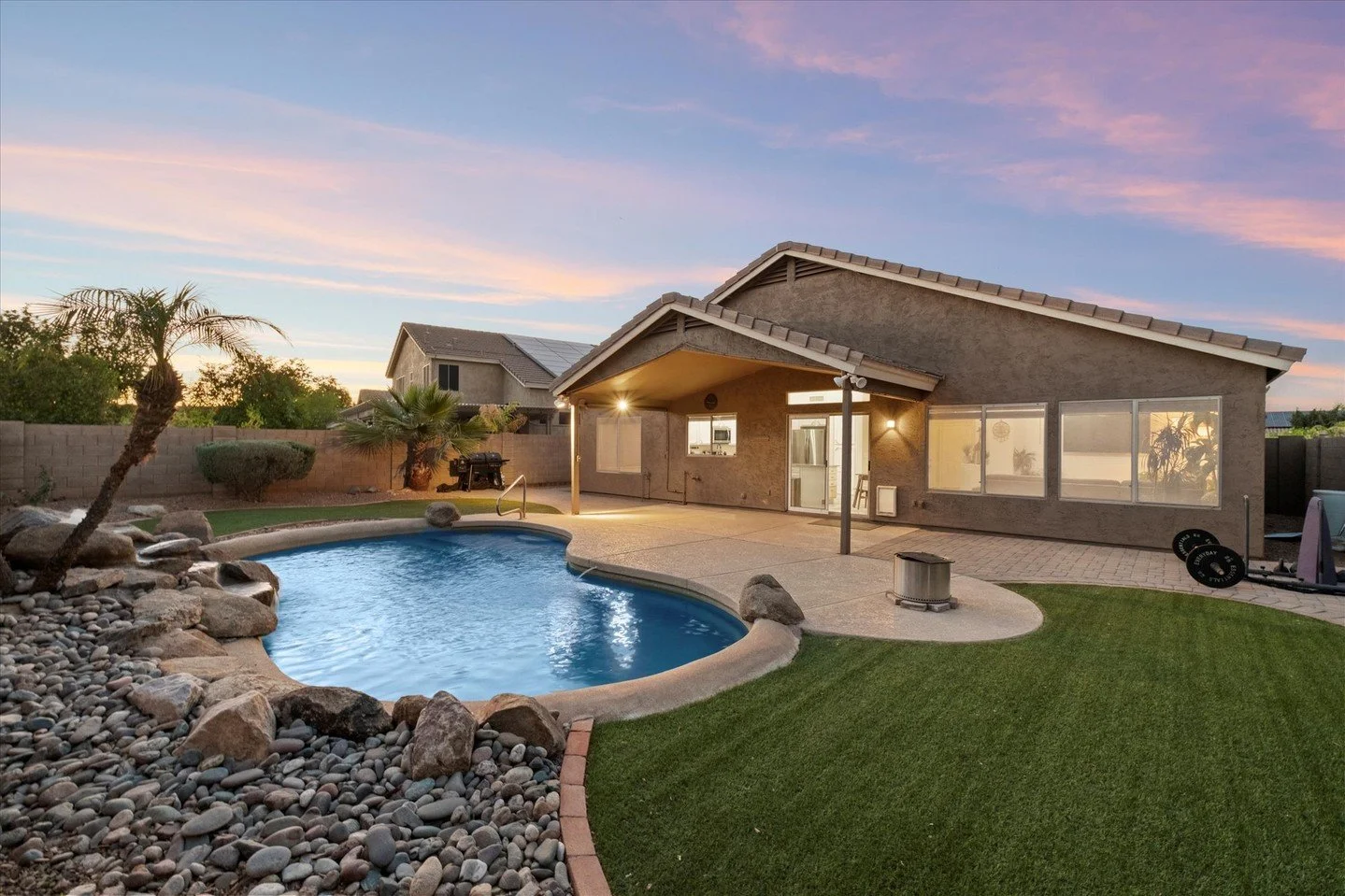 #OpenHouse Today from 11:00 AM to 2:00 PM. Welcome home to this beautifully updated, move-in-ready gem near the heart of Downtown Gilbert! This well-appointed 3-bedroom, 2-bath home is ideally located near all the charming restaurants and shopping yo