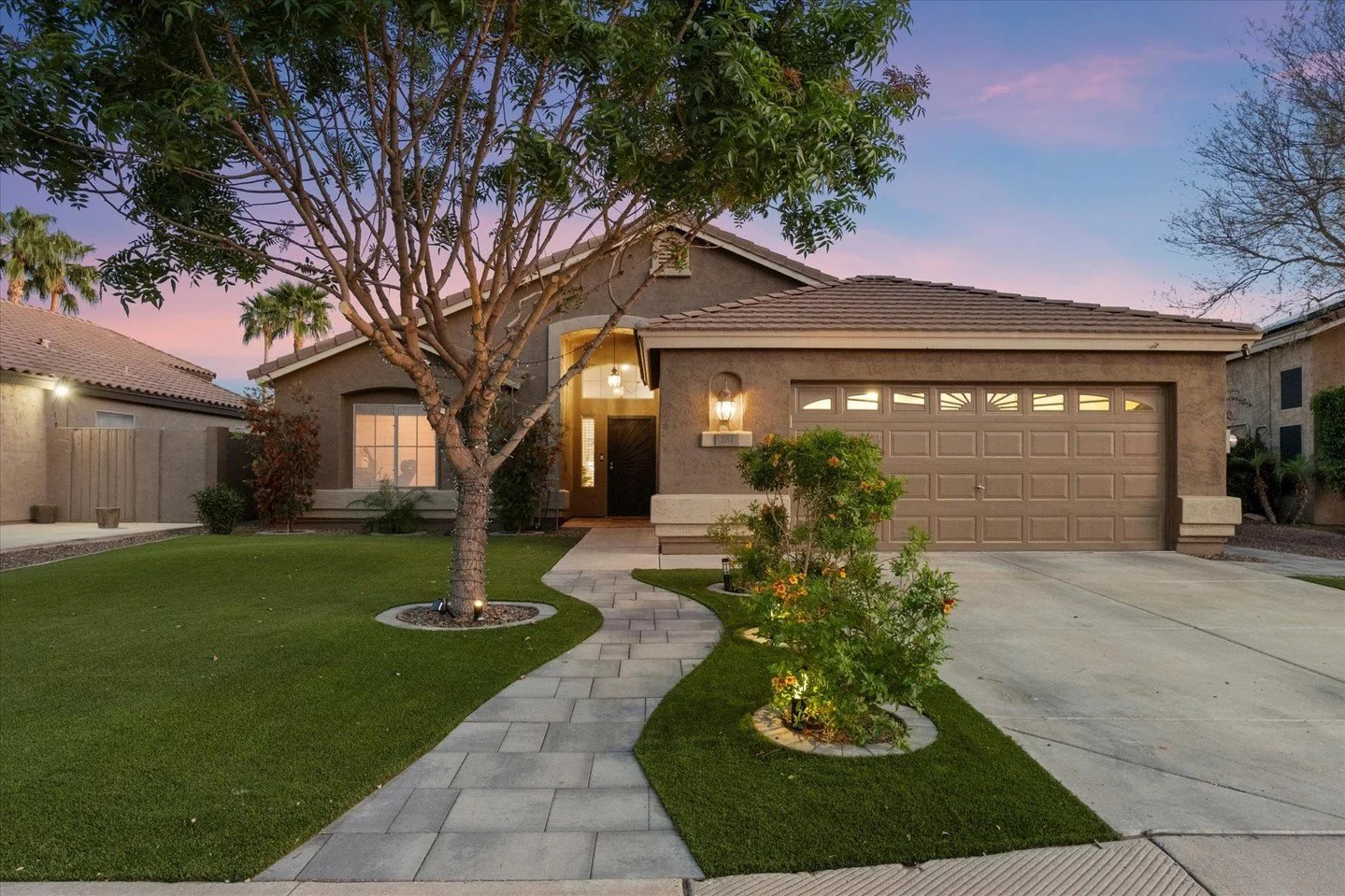 #JustListed Welcome home to this beautifully updated, move-in ready gem near the heart of Downtown Gilbert! This well-appointed 3-bedroom, 2-bath home is ideally located near all the charming restaurants and shopping you could ask for. With an open f