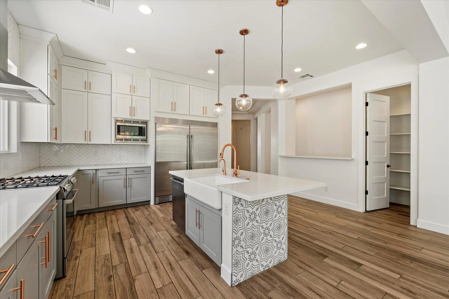 Congratulations to our client on the sale of their property in the Arcadia Lite area for $1,100,000.

Are you looking to buy, sell, or invest? Contact our team today at www.ArizonaLuxuryPartners.com.