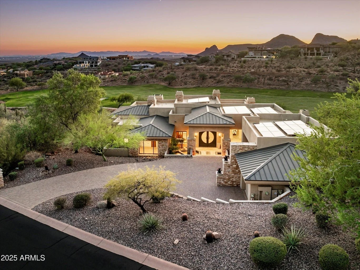 Congratulations to our clients on the purchase of their property in FireRock Country Club for $2,600,000.

Are you looking to buy, sell, or invest? Contact our team today at www.ArizonaLuxuryPartners.com.
