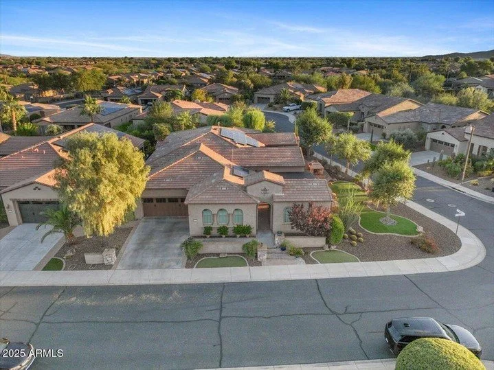 #JustListed #TrilogyVistancia Welcome to 12971 W Fossil Drive, where timeless elegance meets resort-style living in the prestigious and gated community of Trilogy at Vistancia. A true showstopper, this exceptional residence offers three ensuite bedro