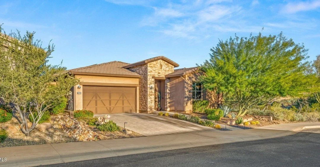 Congratulations to our clients on the purchase of their property in North Scottsdale for $1,385,000.
Are you looking to buy, sell, or invest? Contact our team today at www.ArizonaLuxuryPartners.com.