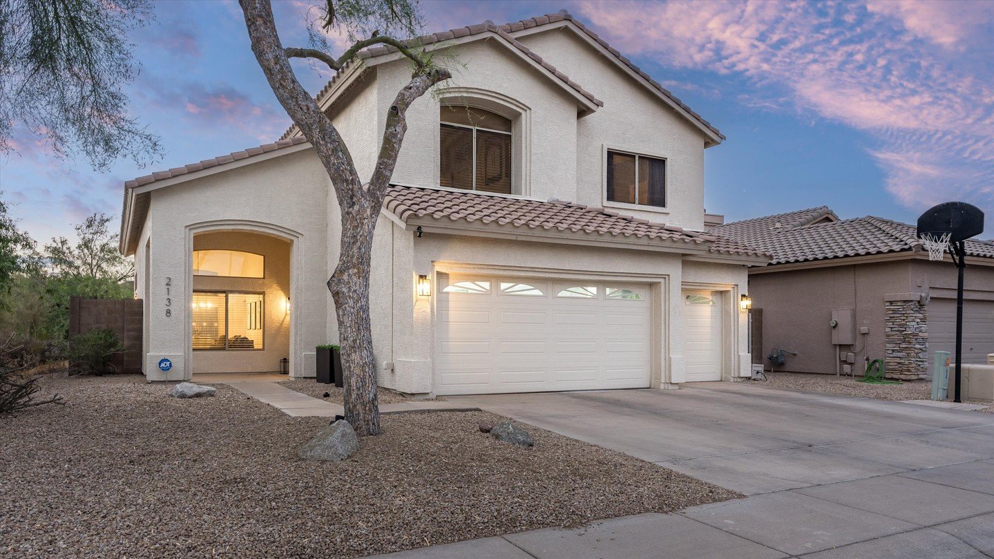 Congratulations to our clients on the sale of their property in Phoenix for $735,000.
Are you looking to purchase or list your home? Contact our team today at www.ArizonaLuxuryPartners.com.