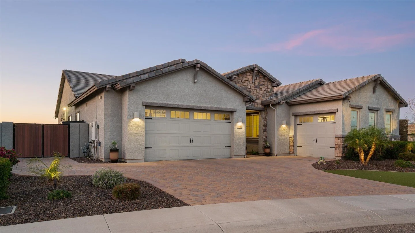 Congratulations to our clients on the sale of their property in North Phoenix for $900,000.
Are you looking to buy, sell, or invest? Contact our team today at www.ArizonaLuxuryPartners.com