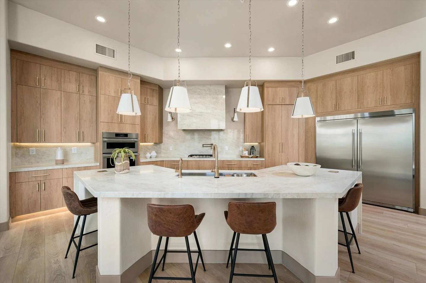 #NewListing #Troon #OpenHouse Designed with intention, this fully reimagined 3,900 SF single-level residence sits on a premier homesite within the guard-gated community of Candlewood Estates at Troon North. Thoughtfully remodeled to embrace Arizona's