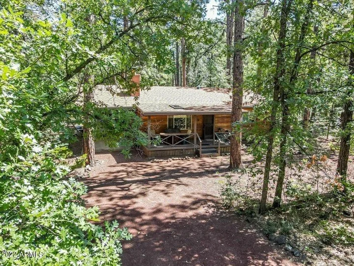 Congratulations to our clients on the purchase of their property in Pinetop for $490,000.
Are you looking to purchase or list your home? Contact our team today at www.ArizonaLuxuryPartners.com.