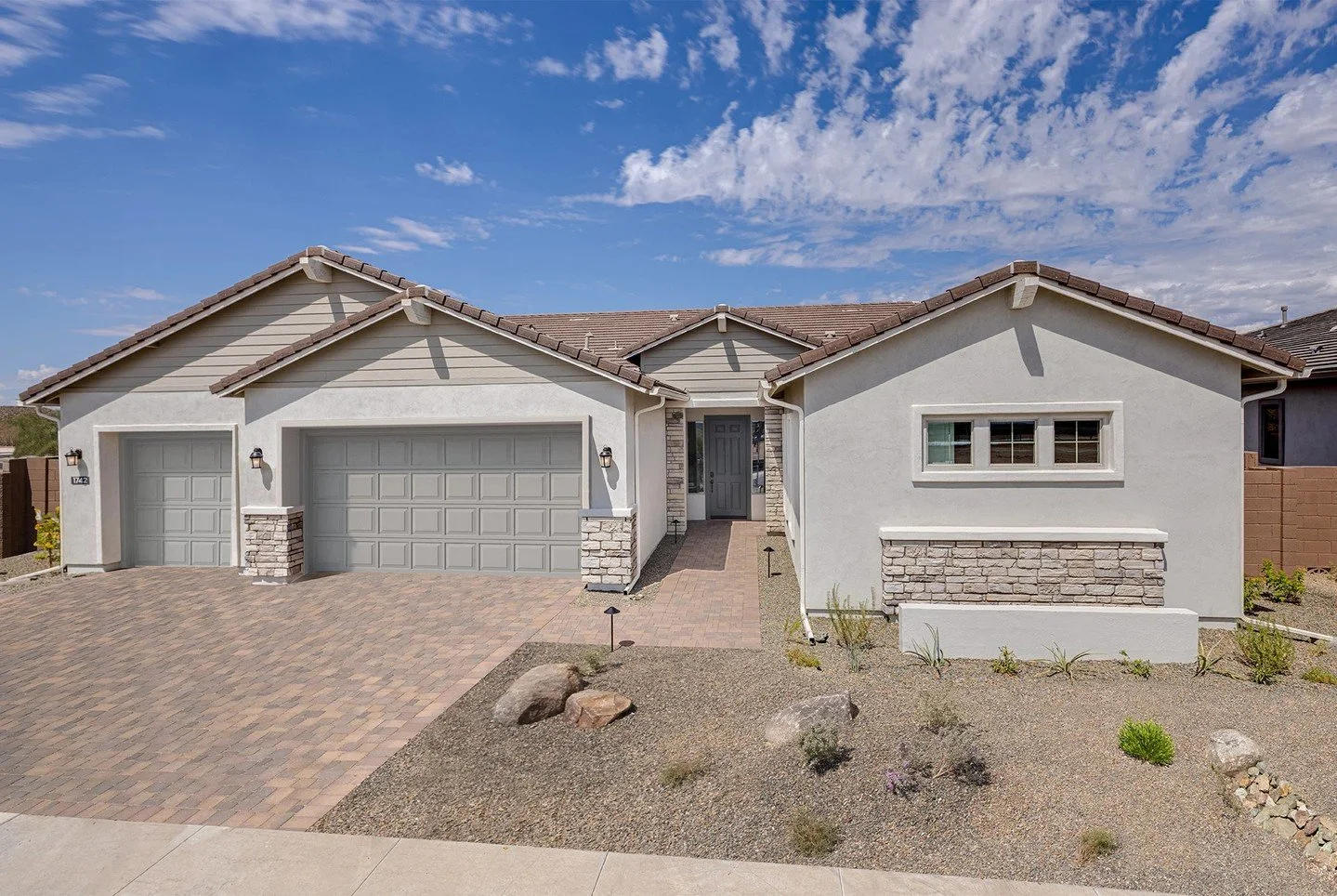 Congratulations to our clients on purchasing their new-construction home in North Phoenix for $1,262,000.
Are you looking to purchase or list your home? Contact our team today at www.ArizonaLuxuryPartners.com.