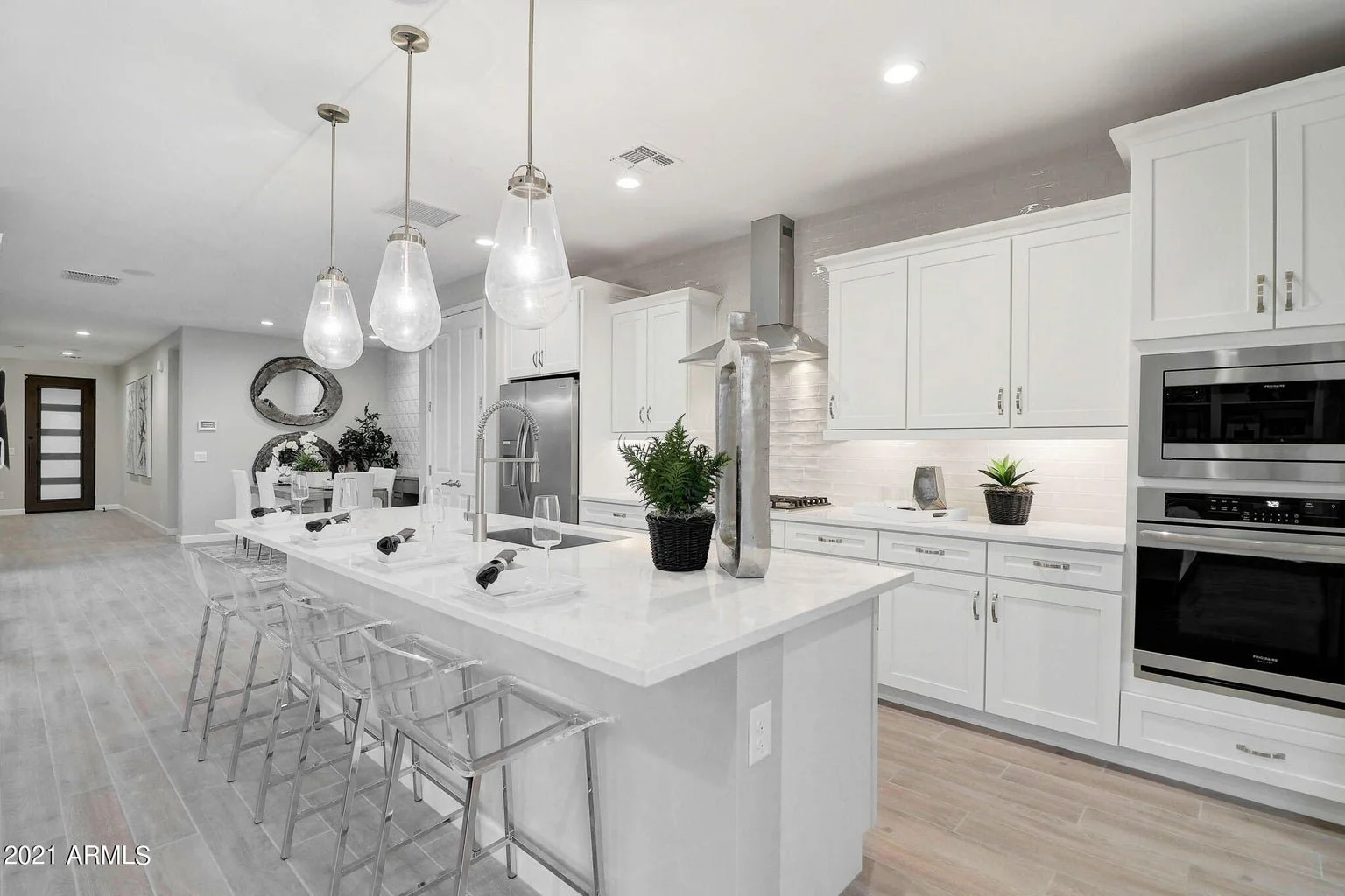 Sold: 10444 W Quail Avenue, Peoria, AZ 85382, Arizona Luxury Partners represented the buyer